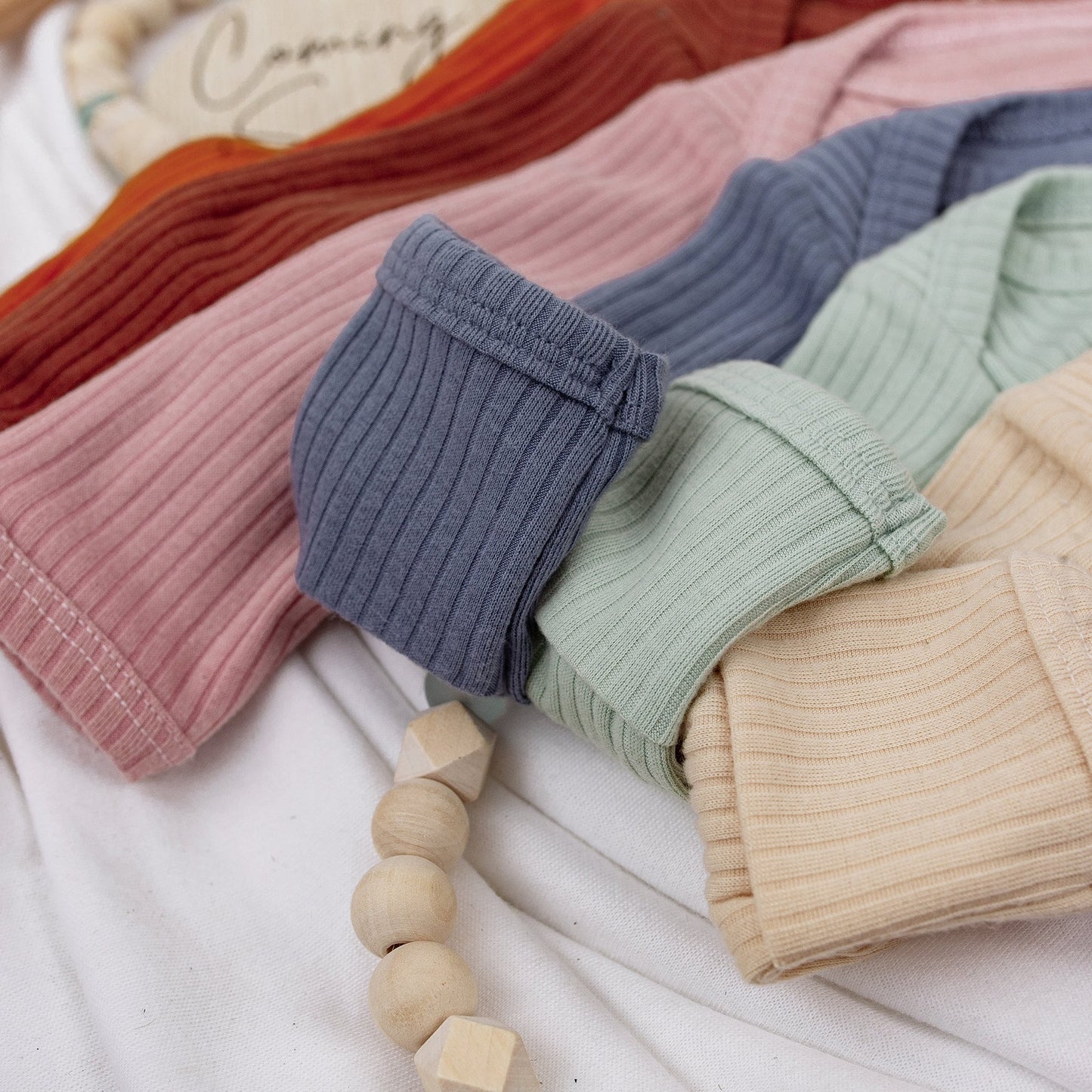 Soft Plain Neutral Baby Bodysuit and Hat Set Long Sleeve Cotton Newborn Infant Coming Home Outfit Baby Shower Gift Blank Announcement Outfit