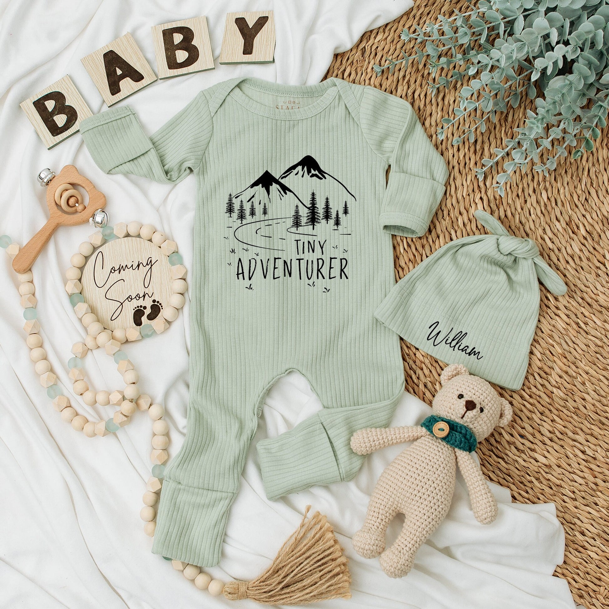 Tiny Adventurer Baby Bodysuit and Hat Set Newborn Mountain Landscape Design Coming Home Outfit Cute Black Pine Tree Travel Baby Shower Gift Long Sleeve