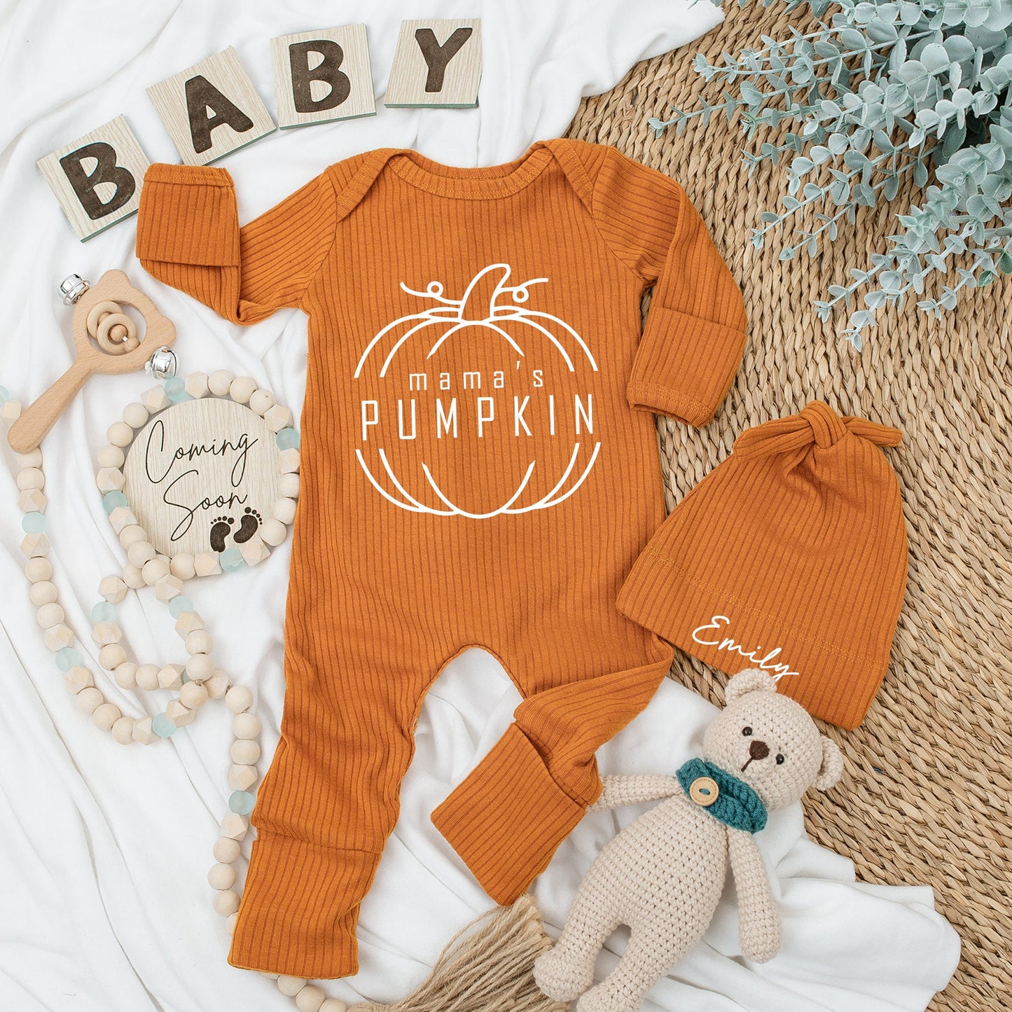 Mama's Pumpkin Baby Bodysuit and Hat Set Newborn Fall Long Sleeve Outfit Clean Minimalist Pumpkin Graphic Baby Shower Gift Announcement