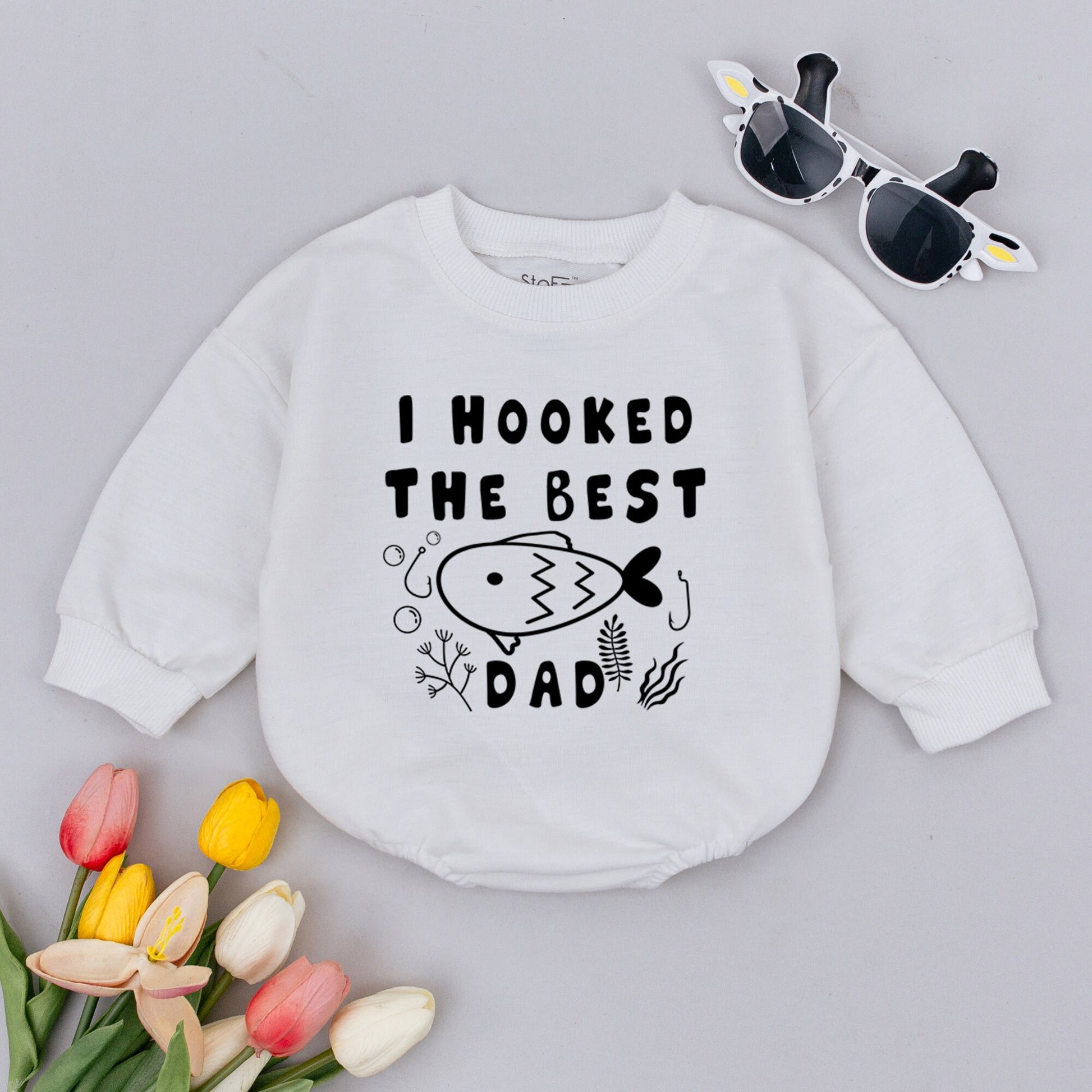 I Hooked The Best Dad Baby Romper Fishing Newborn Outfit Adorable Cartoon Fish Design Bubble Seaweed Print White Soft Cotton Bodysuit Shower Gift