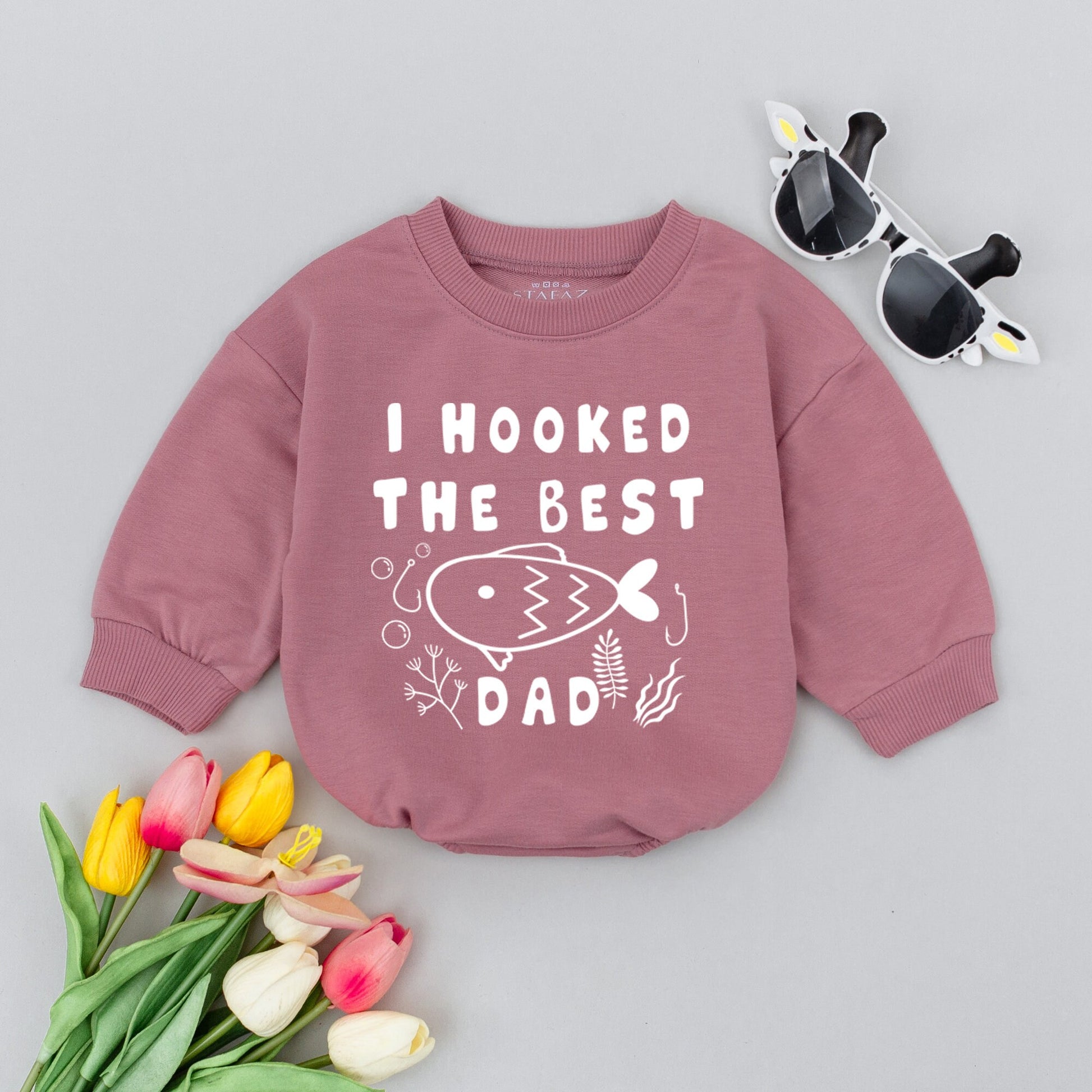 I Hooked The Best Dad Baby Romper Fishing Newborn Outfit Adorable Cartoon Fish Design Bubble Seaweed Print White Soft Cotton Bodysuit Shower Gift