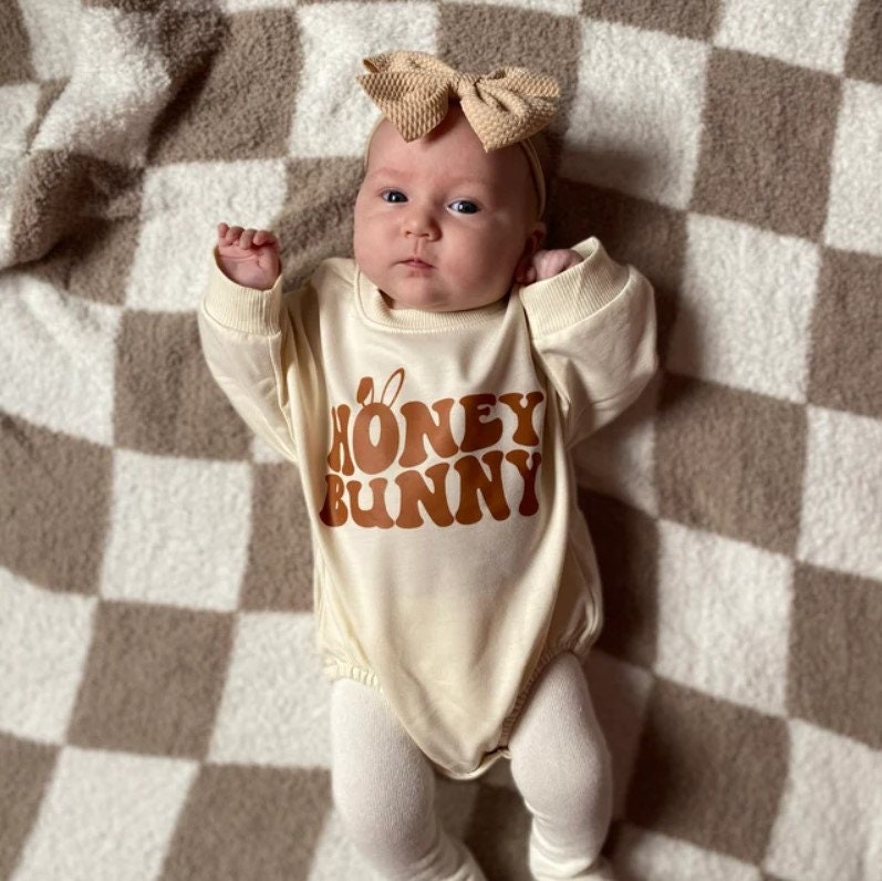 Honey Bunny Sweatshirt Bubble Romper for Baby Boys with Retro Brown Print - Adorable Easter Outfit Newborn Clothes