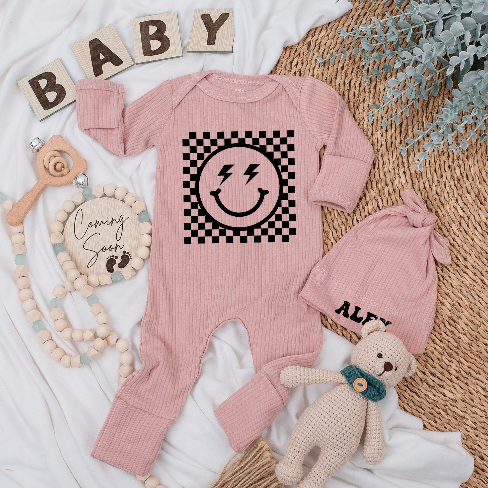 Personalized Baby Bodysuit and Hat Set Custom Name Retro Smiley Face Checkerboard Design Newborn Outfit Boys Girls Baby Shower Gift