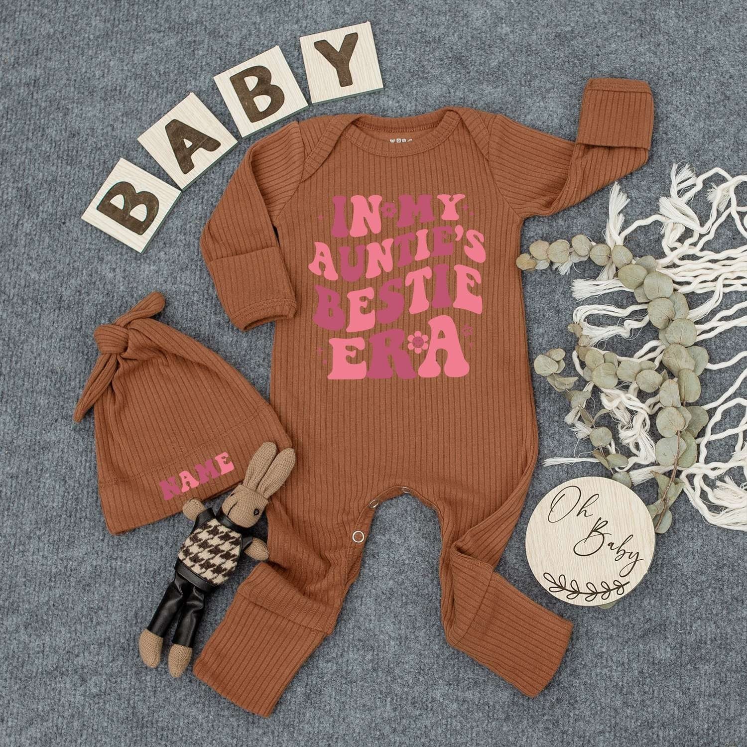 In My Auntie's Bestie Era Bodysuit Retro Pink Floral Personalized Hat Newborn Baby Girl Cute Shower Gift Outfit with Bubbly Stars