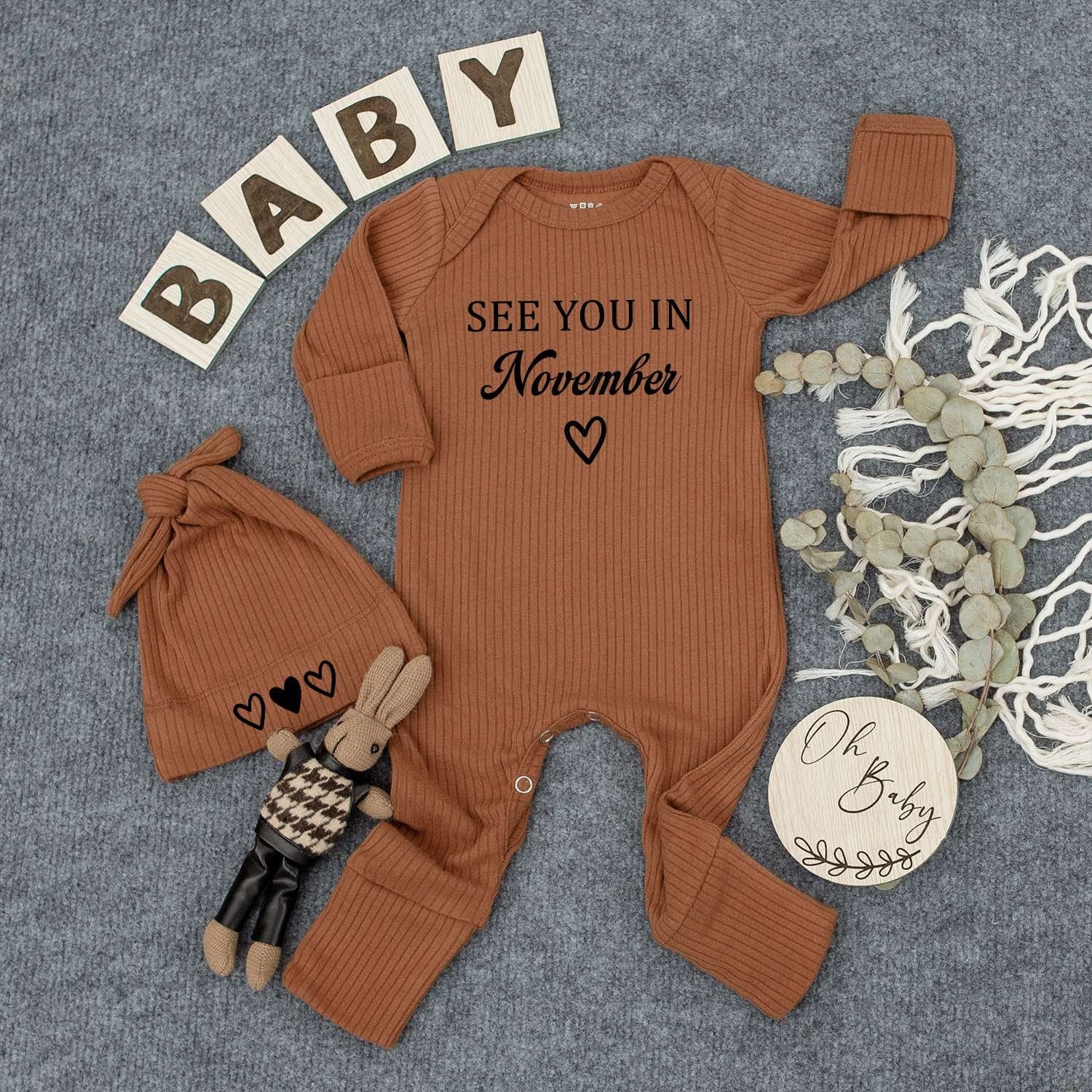 See You In November Baby Bodysuit And Heart Hat Set Minimalist Newborn Outfit Coming Soon Gift Gender Neutral