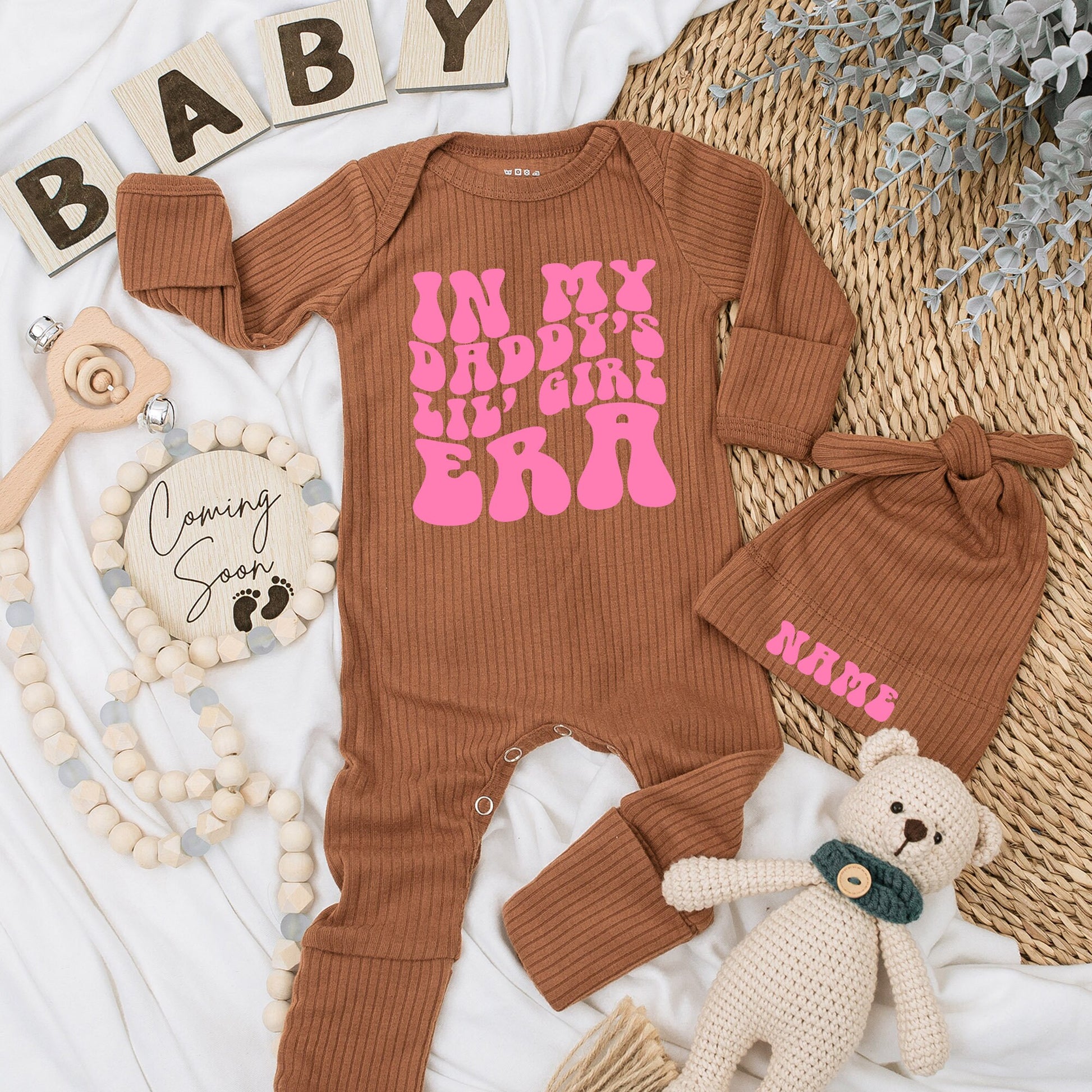 In My Daddy's Lil' Girl Era Retro Pink Bold Bodysuit for Baby Girl Newborn Gift Outfit Cute Daddy and Me Playful Romper Style Clothes