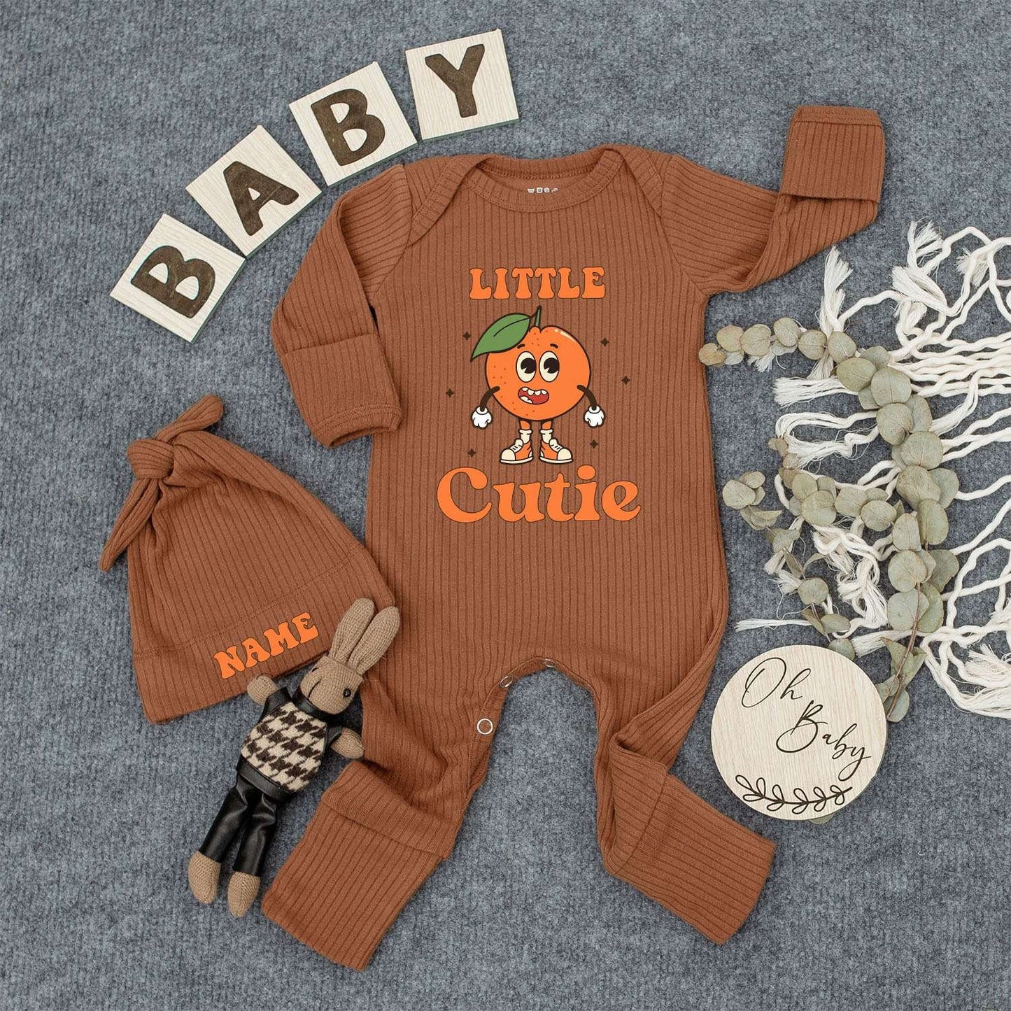 Little Cutie Retro Baby Bodysuit and Hat Set Orange Green Fruit Cartoon Design Playful Newborn Going Home Outfit Sweet Baby Gift Keepsake