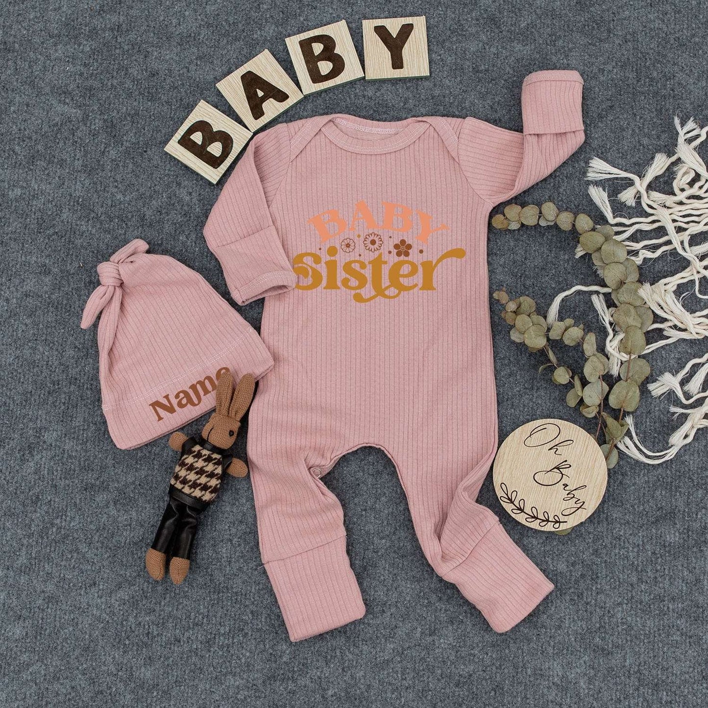 Personalized Baby Sister Bodysuit and Hat Set with Name, Retro Pink Mustard Flowers Cute Newborn Girl Gift Announcement Sleepsuit Romper