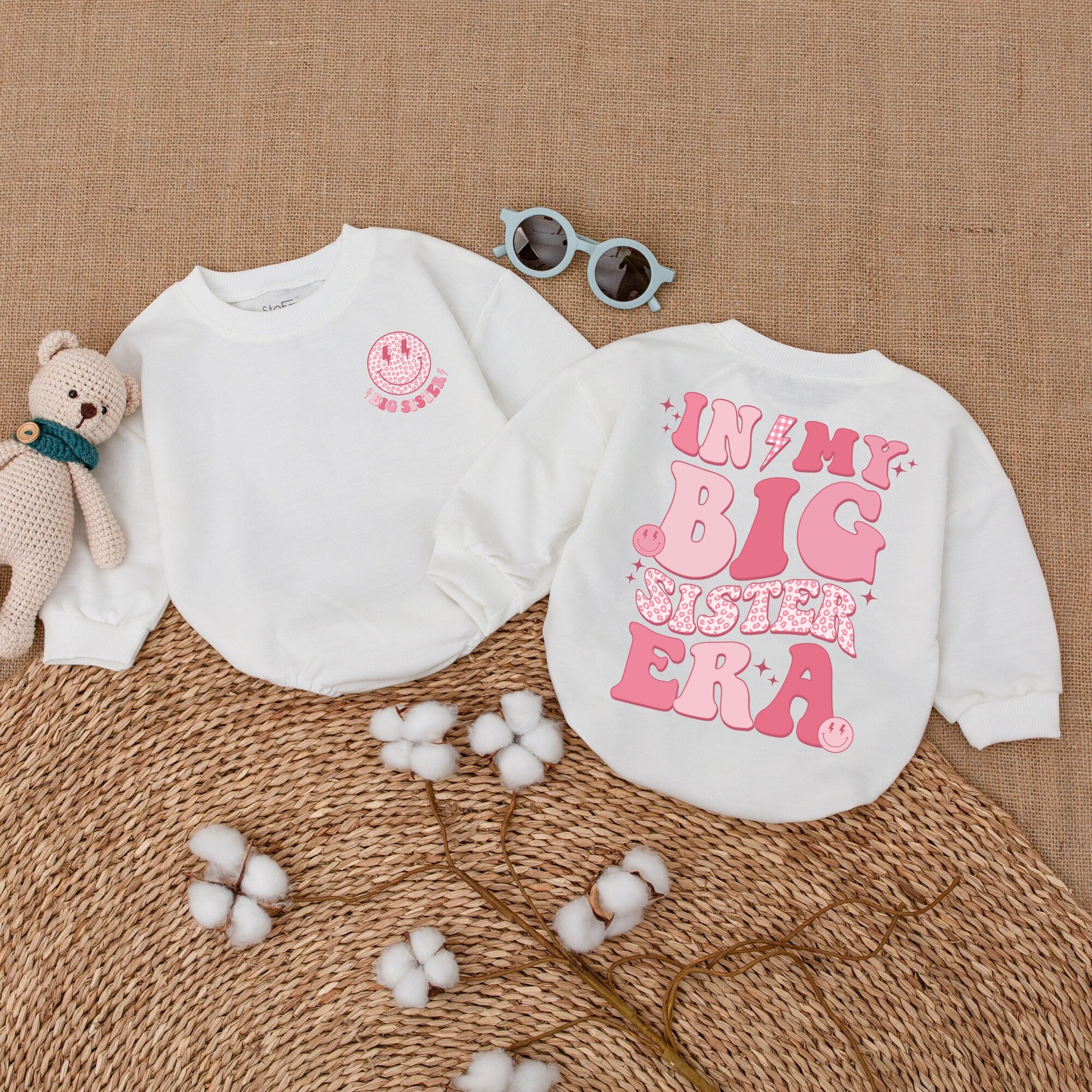 Big Sister Era Romper Set, Groovy Pink Smiley Face Outfit for Baby Girl, Retro Toddler Shirt Gift, 70s Style Bodysuit, Coming Home Outfit 135 chars