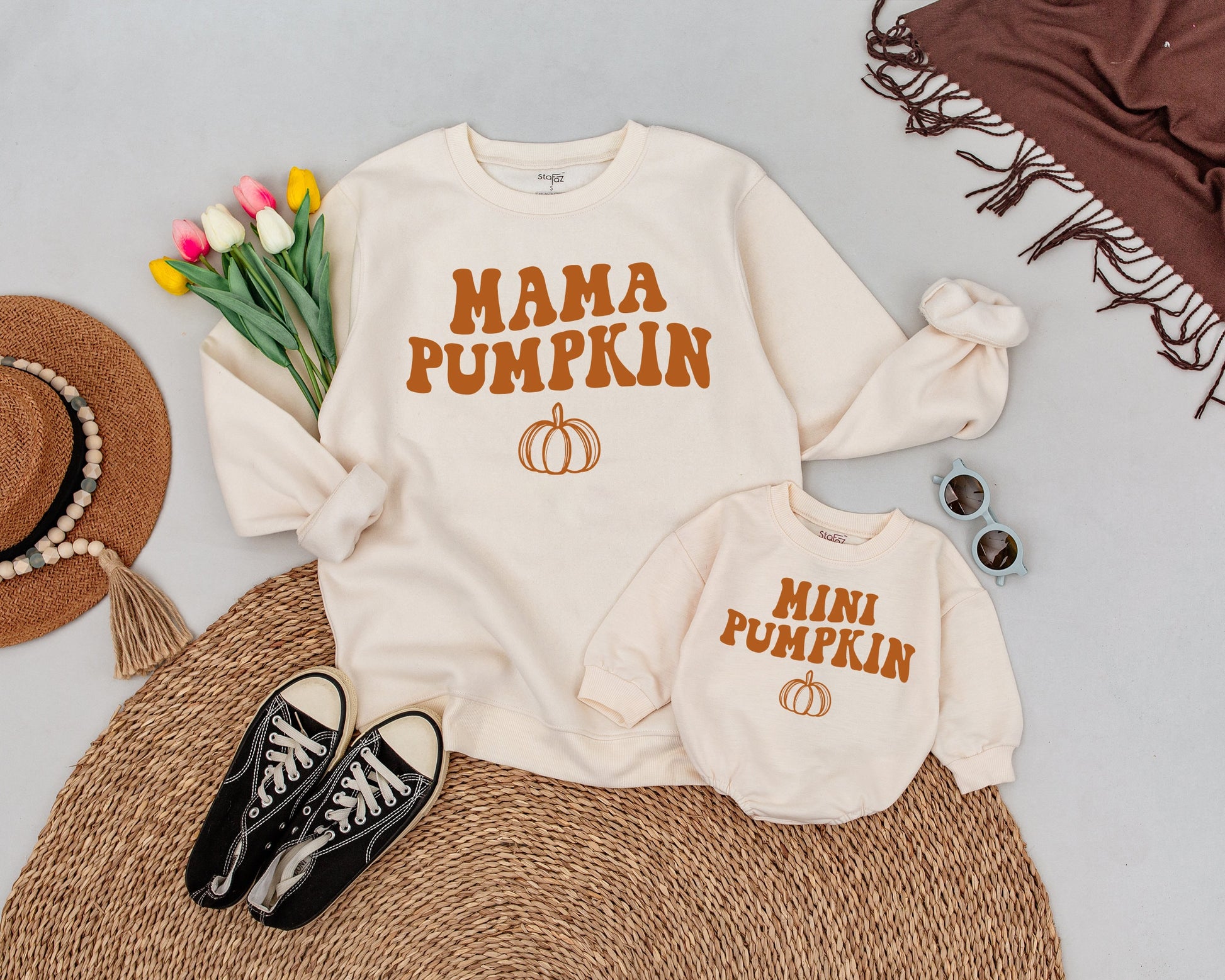 Matching Mommy & Me Pumpkin Sweatshirts: Retro Fall Family Outfits