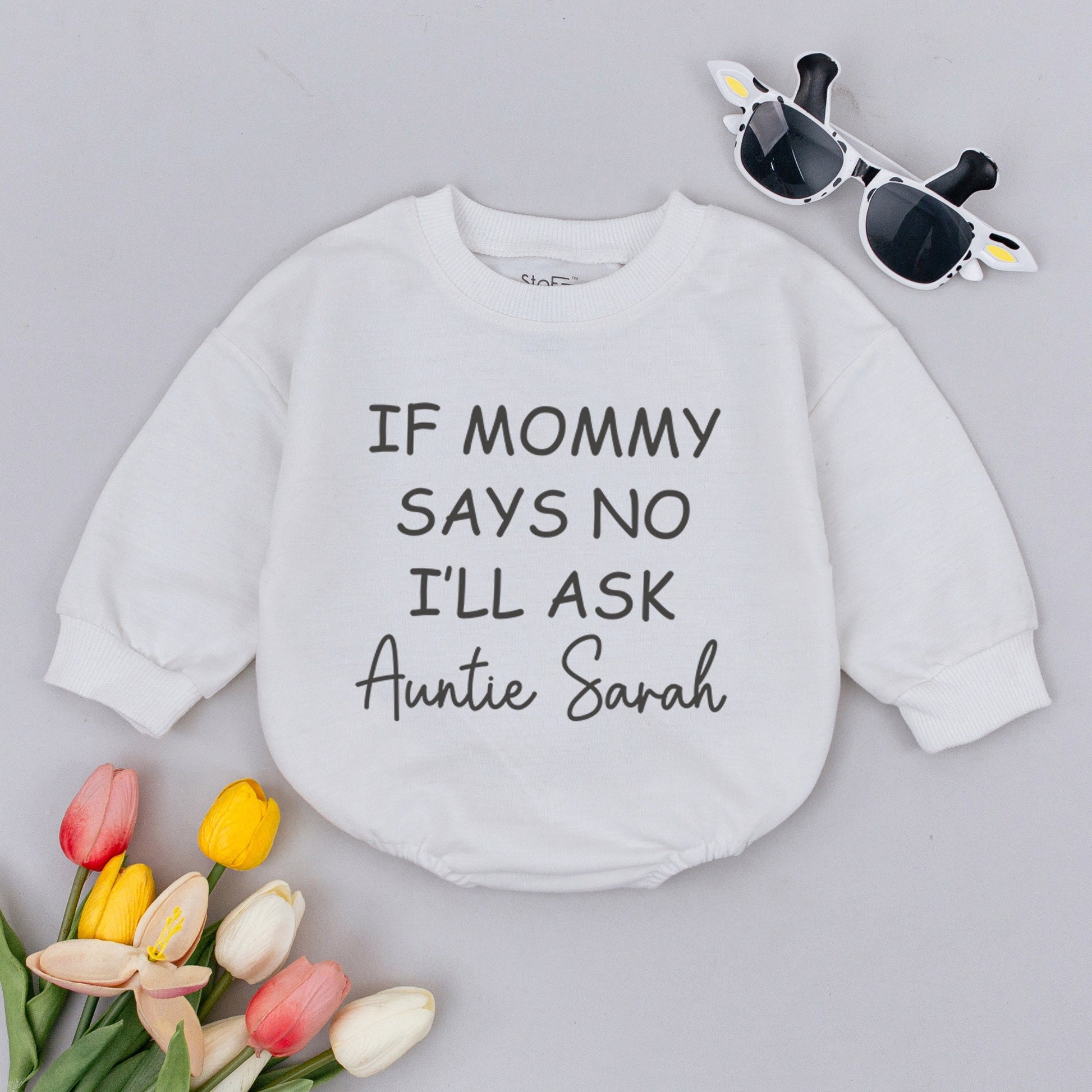 Auntie-Assisted Baby Romper: Custom Reveal Outfit Gift for Aunties