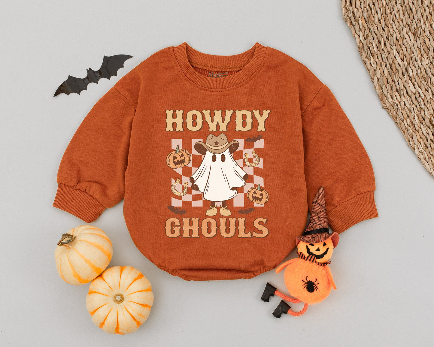 Howdy Ghouls Halloween Romper, Retro Western First Halloween Outfit, Cute Ghost Cowboy Hat, Pumpkin Spice Fall Baby Clothes, Distressed Design 138