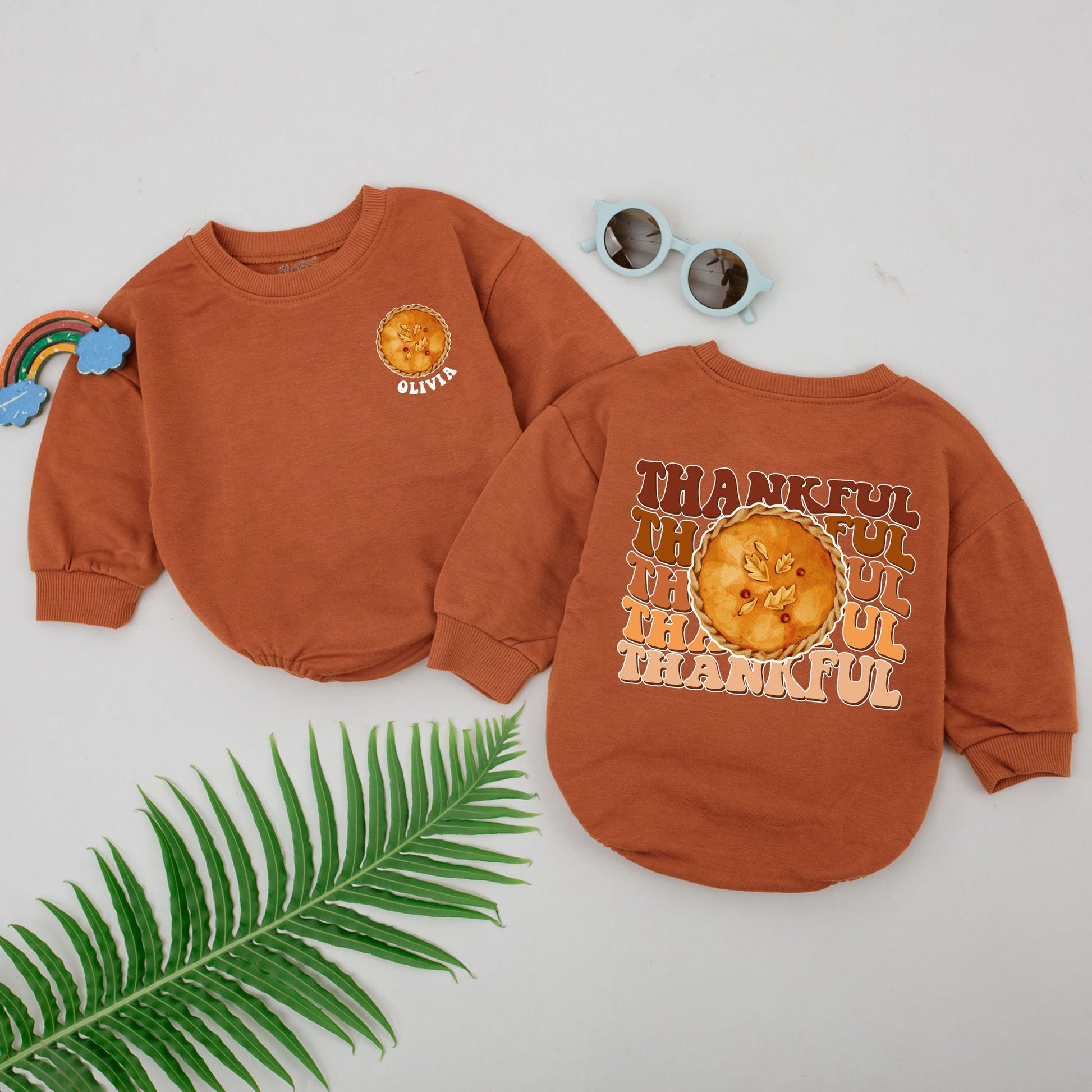 Personalized Pumpkin Pie Baby Romper with Autumn Leaves Thankful Fall Thanksgiving Bodysuit Girls Newborn Cute Retro Design Baby Shower Gift