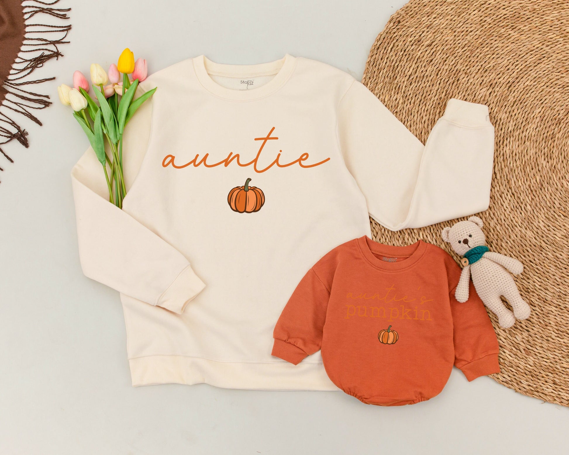 Matching Auntie and Me Pumpkin Sweaters: Retro Fall Family Outfits