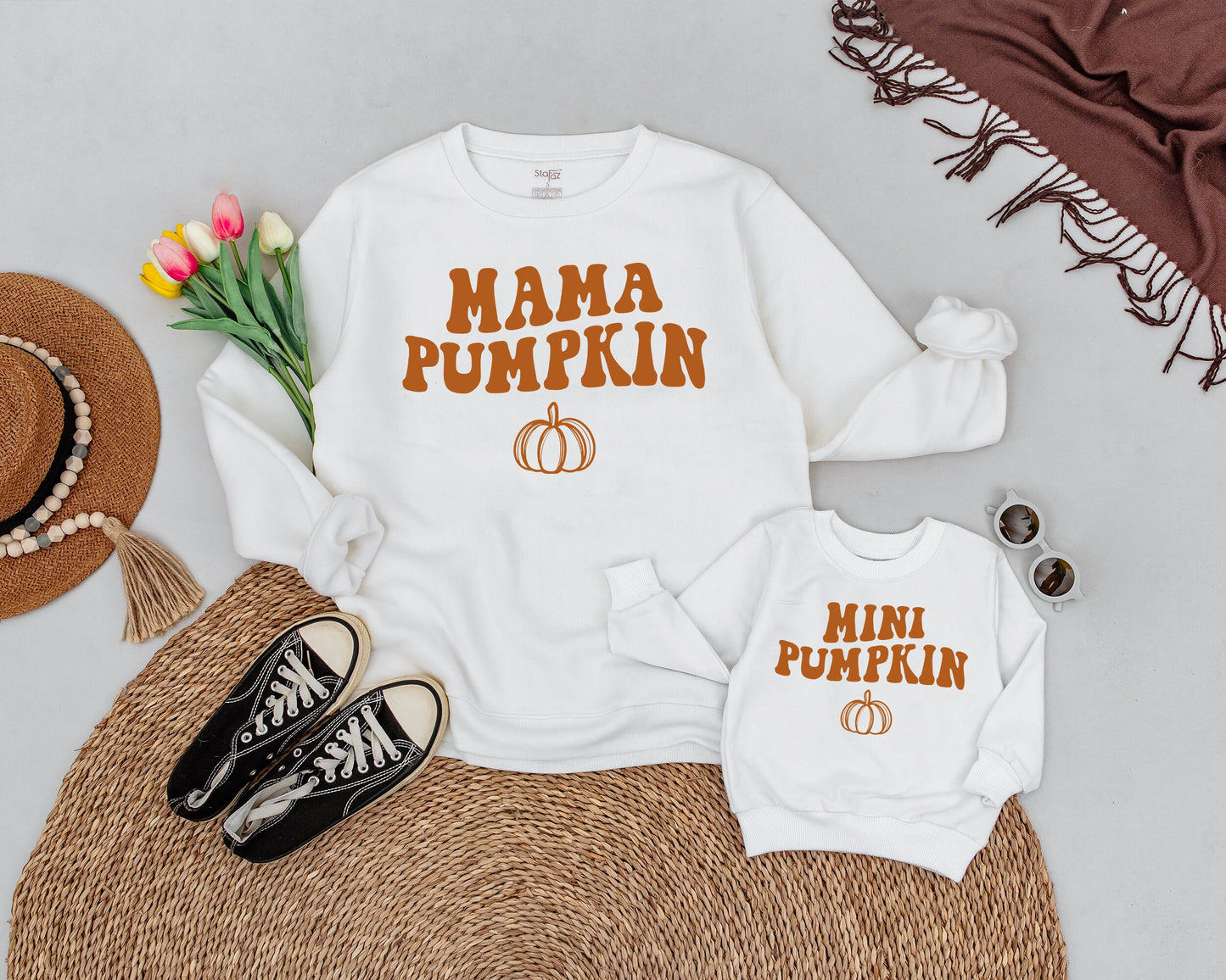 Matching Mommy & Me Pumpkin Sweatshirts: Retro Fall Family Outfits