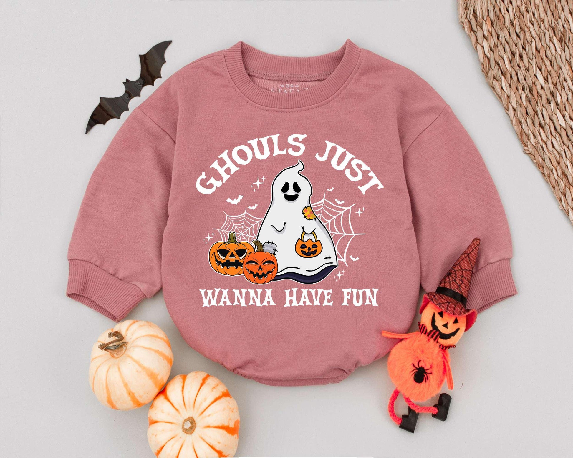 Spooky Fun Halloween Romper: Vintage Ghost Outfit for Babies