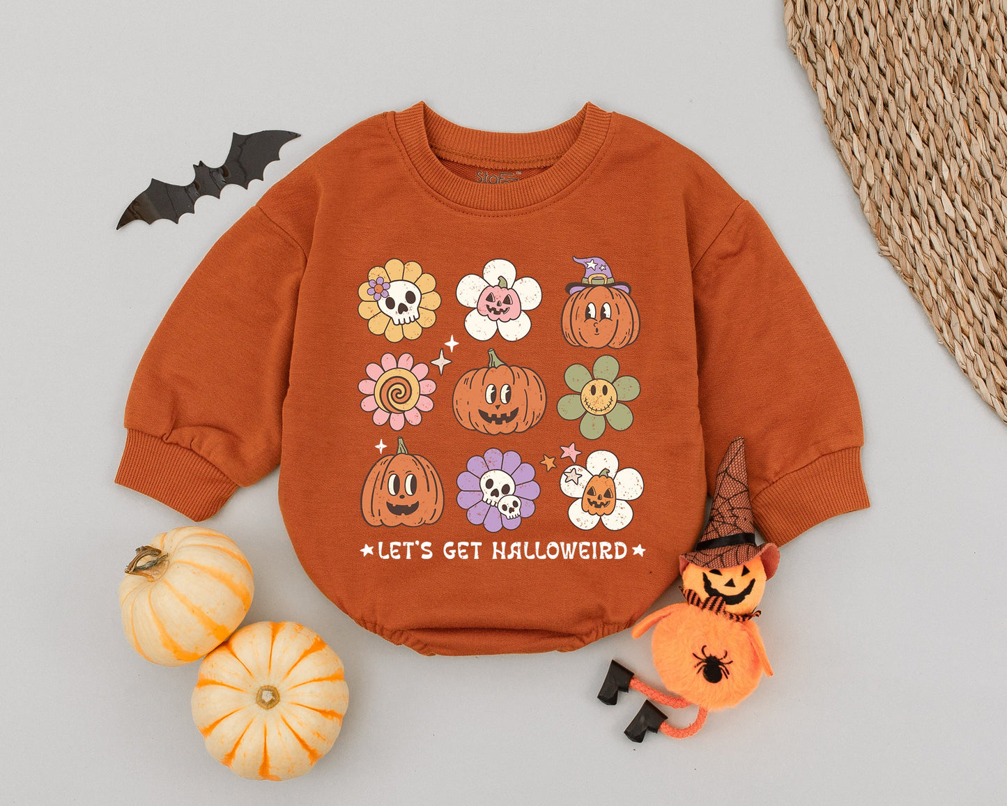 Let's Get Halloweird Baby Romper Retro Flower Pumpkin Skull Halloween Groovy Infant Bodysuit Cute Spooky Fall Baby Shower Gift Clothes