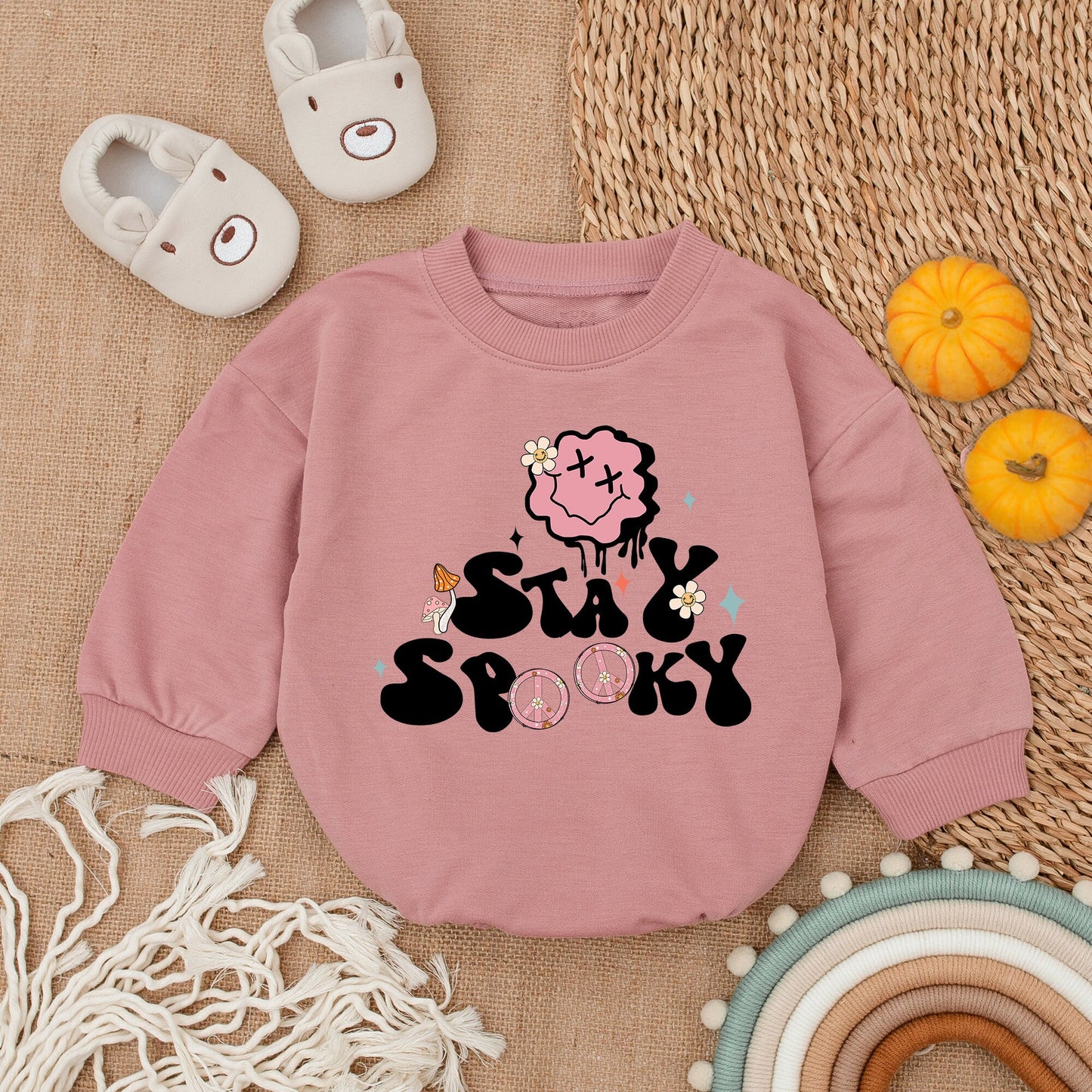 Stay Spooky Halloween Baby Romper Outfit Retro Groovy First Halloween Clothes Infant Bodysuit Cute Pink Cloud Mushroom Design Fall Baby Clothes Gift 138