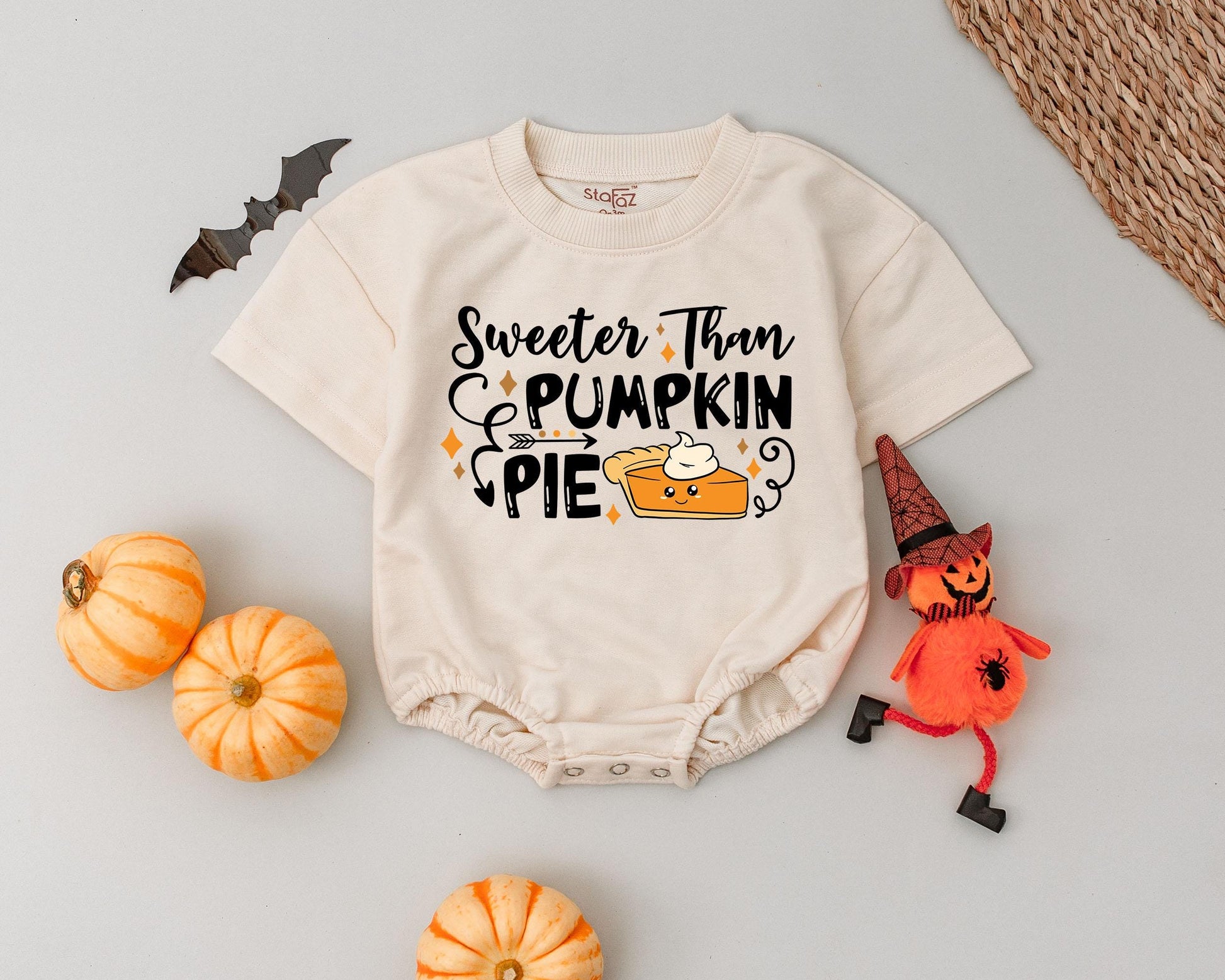 Pumpkin Pie Romper: Retro Halloween Baby Outfit & Gift