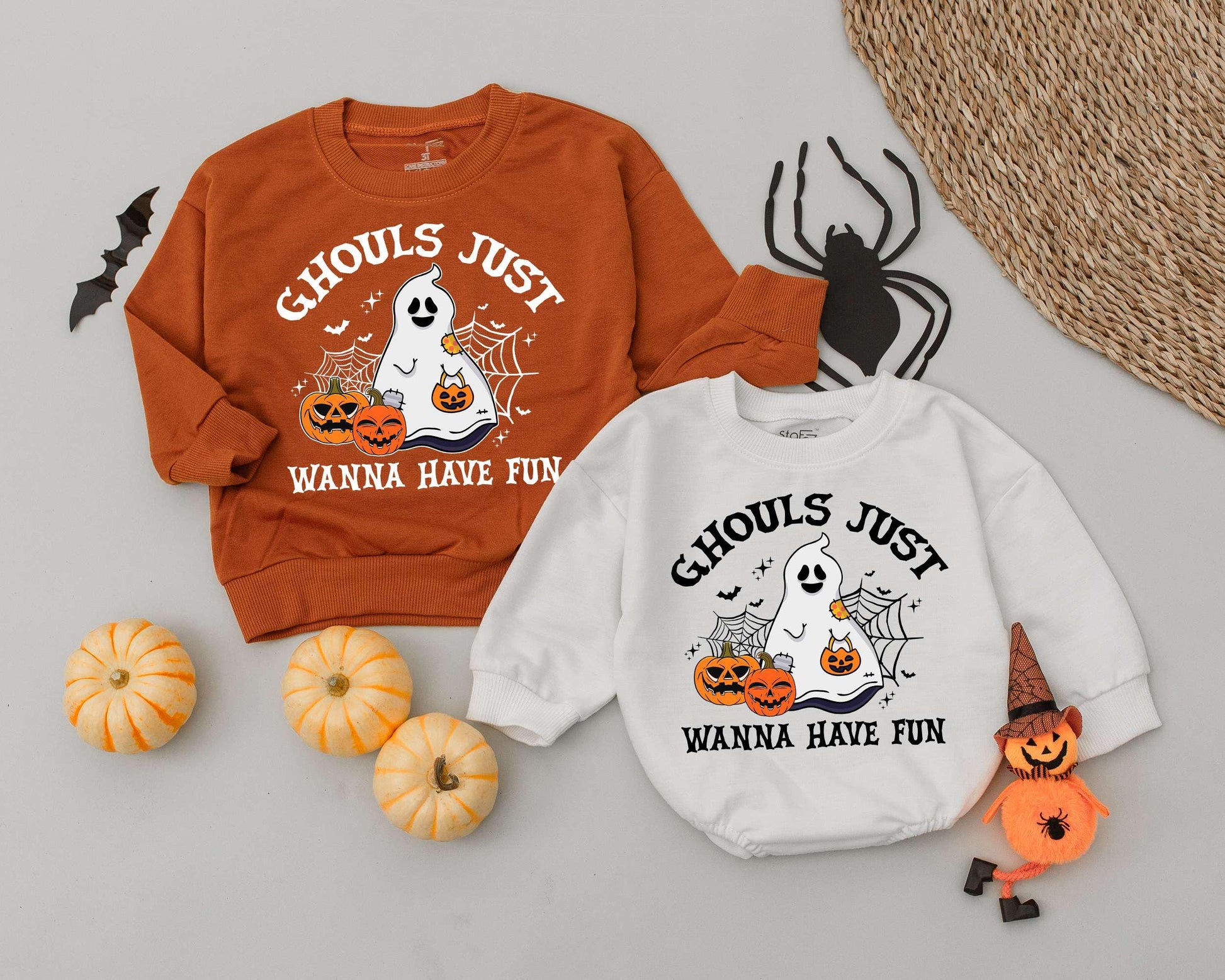 Spooky Fun Halloween Romper: Vintage Ghost Outfit for Babies