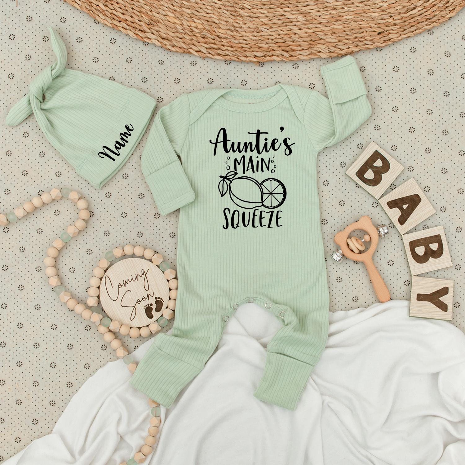 Auntie's Main Squeeze Baby Bodysuit & Hat Set, Personalized Name Infant Outfit Cute Lemon Design Going Home Gift, Baby Shower Present 135