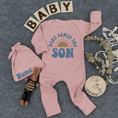 Here Comes The Son Baby Boy Bodysuit - Retro Sun Design Newborn Outfit & Announcement Gift - Blue Block Text, Vintage Style Baby Shower Gift