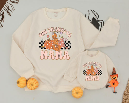 Vintage Halloween Family Outfits: Matching Pumpkin Sweatshirts