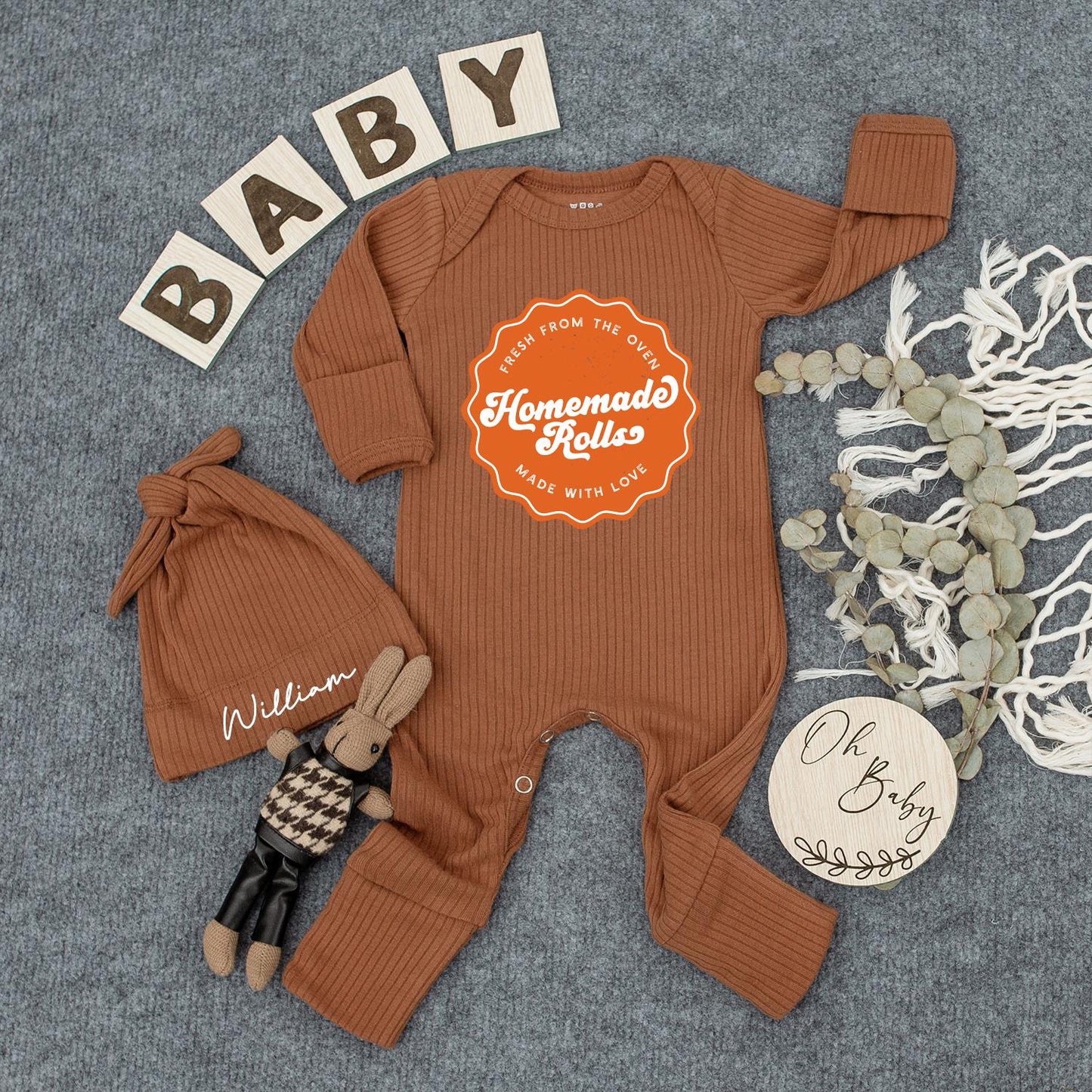 Homemade Rolls Retro Baby Bodysuit Hat Set Fresh from Oven Made with Love Cute Newborn Coming Home Outfit Baby Shower Gift