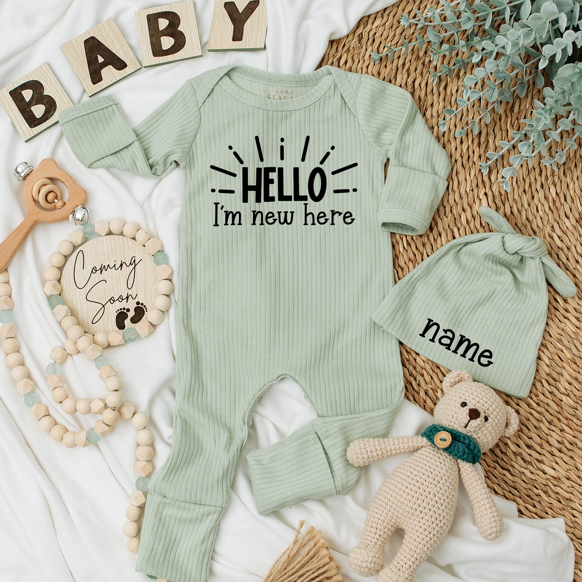 Hello I'm New Here Baby Bodysuit & Hat Set, Gender Neutral Newborn Outfit Announcement Gift, Hello World, Coming Home, Soft Cotton