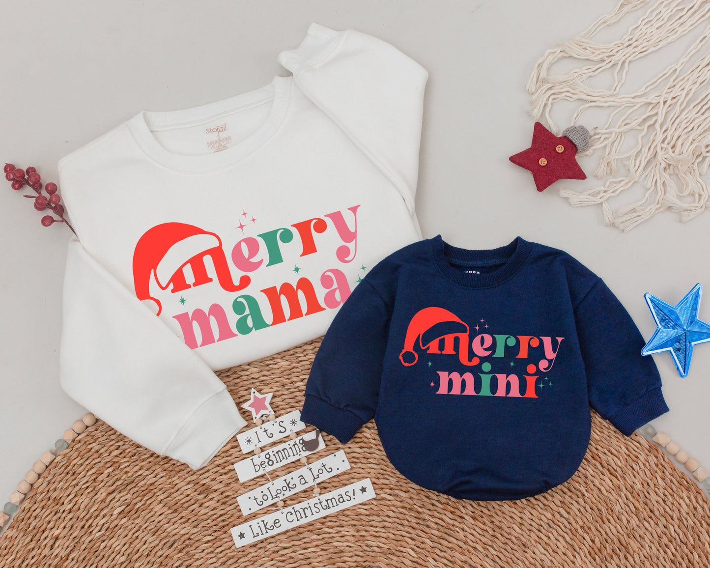 Retro Mama & Mini Matching Sweatshirts – Family Christmas Gift Idea