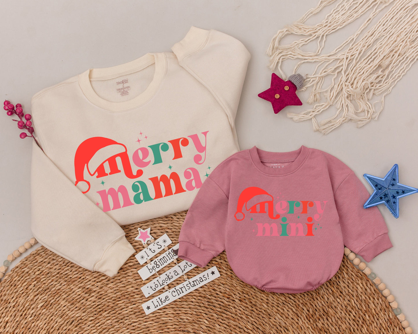 Retro Mama & Mini Matching Sweatshirts – Family Christmas Gift Idea