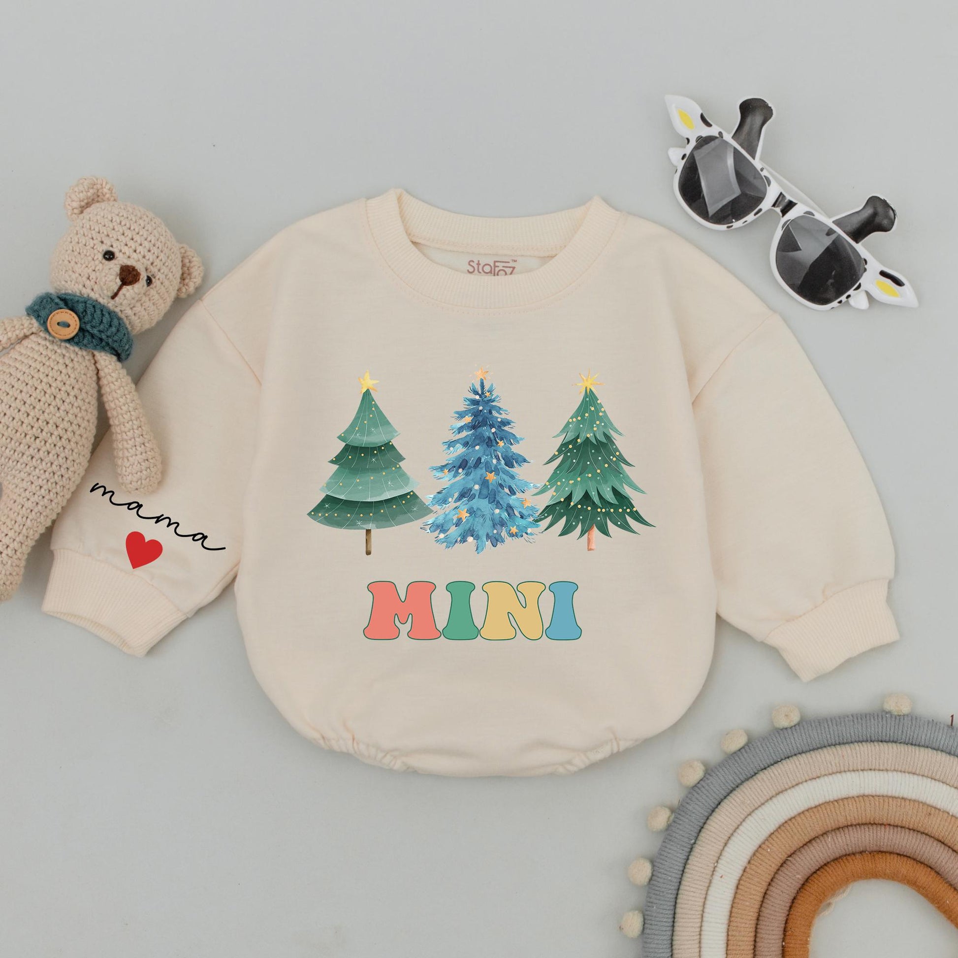 Mama and Mini Retro Christmas Sweatshirts – Matching Family Outfits