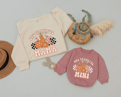 Vintage Halloween Family Outfits: Matching Pumpkin Sweatshirts
