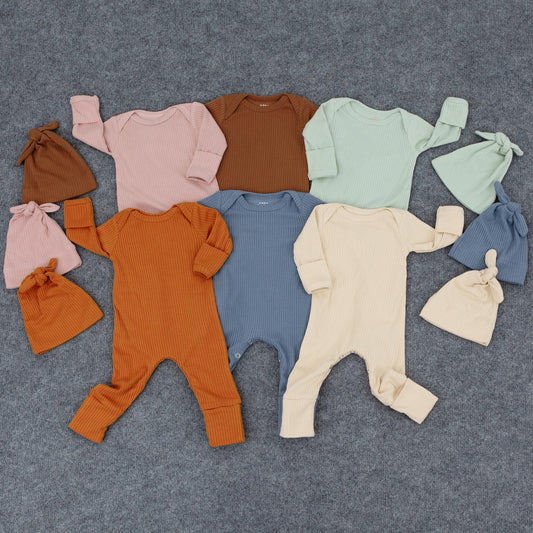Custom Name Baby Bodysuit & Hat Set Minimalist Newborn Outfit Personalized with Subtle Tag Detail Muted Colors Modern Baby Shower Gift First Outfit 138