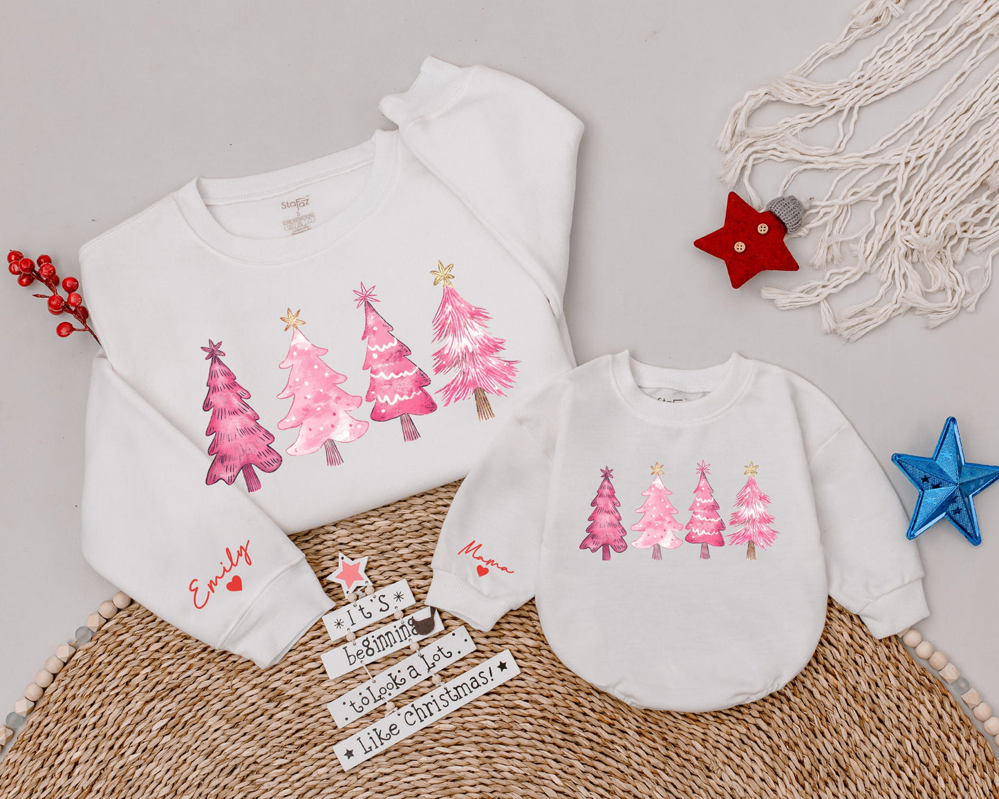 Family Xmas Sweatshirts: Matching Outfits for Mom, Baby, & Aunt