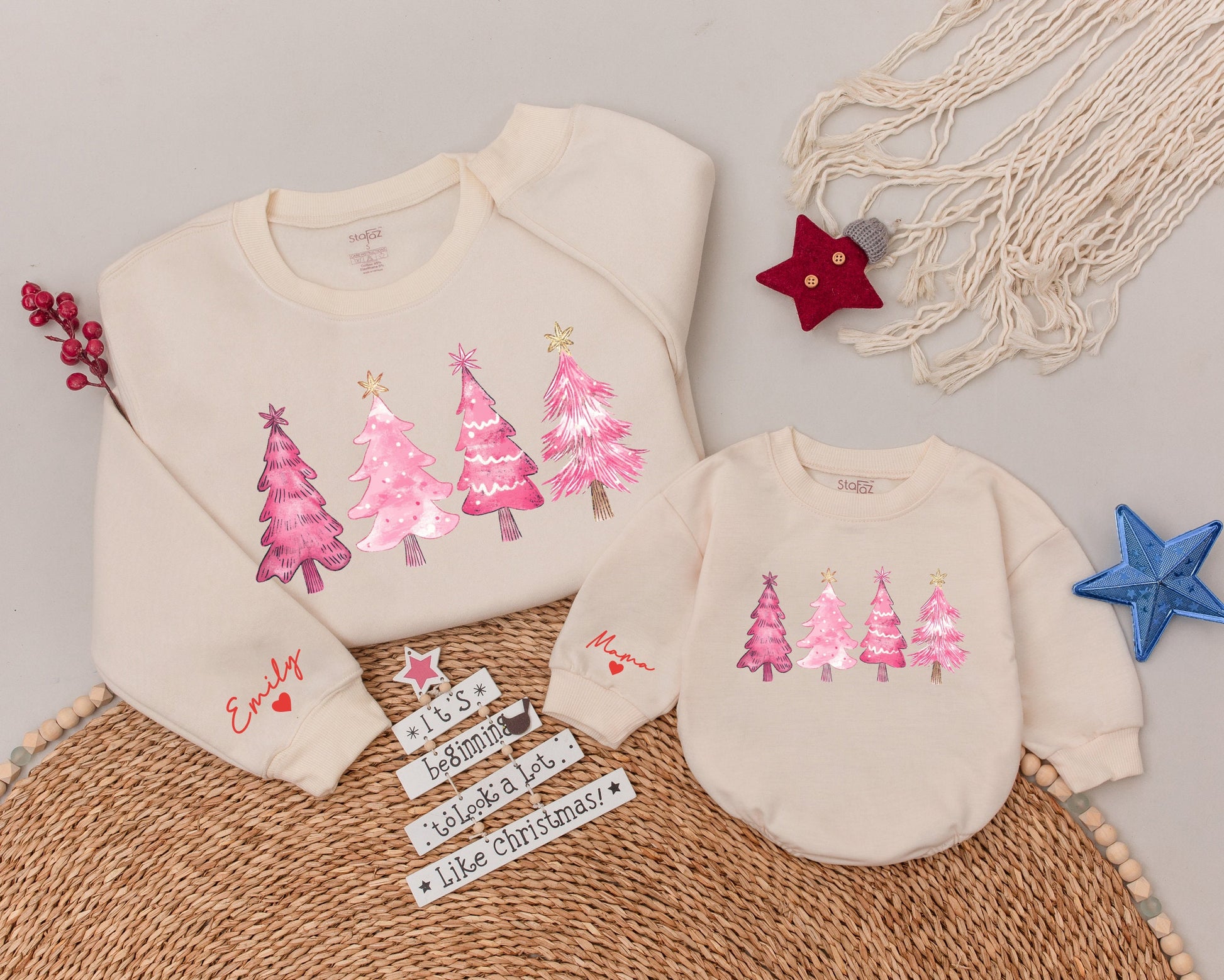 Family Xmas Sweatshirts: Matching Outfits for Mom, Baby, & Aunt