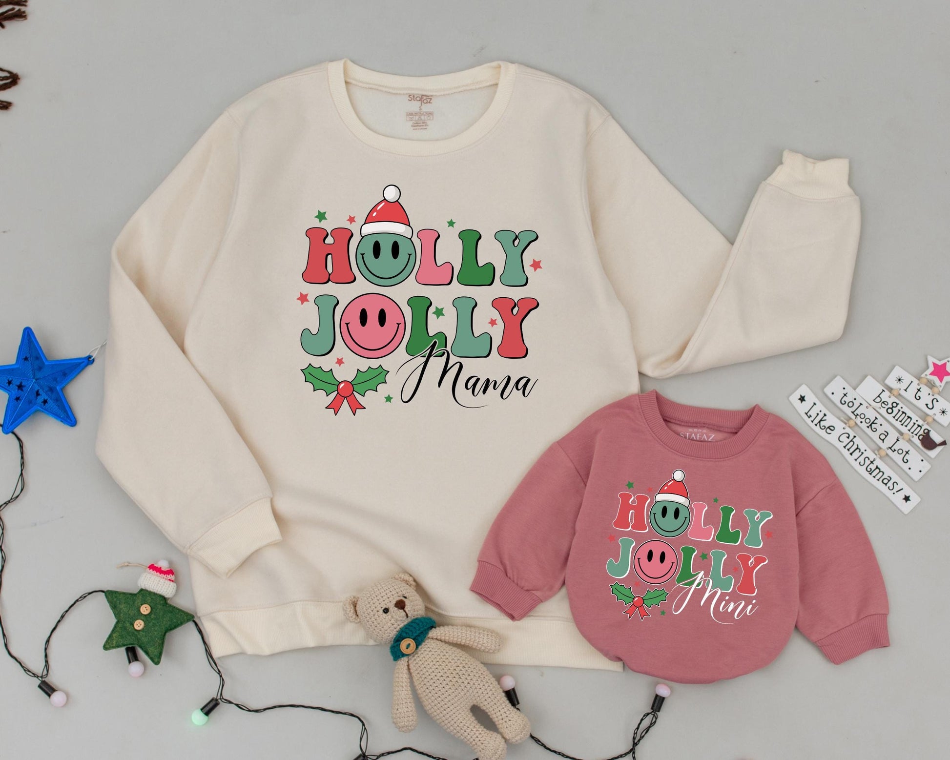 Retro Christmas Mama & Mini Sweatshirts: Matching Family Holiday Wear  