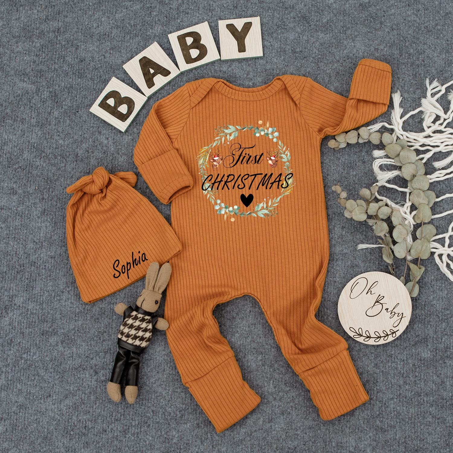 First Christmas Baby Bodysuit & Hat Set - Cream Wreath Design, Reindeer Graphics, Custom Newborn Outfit Gift