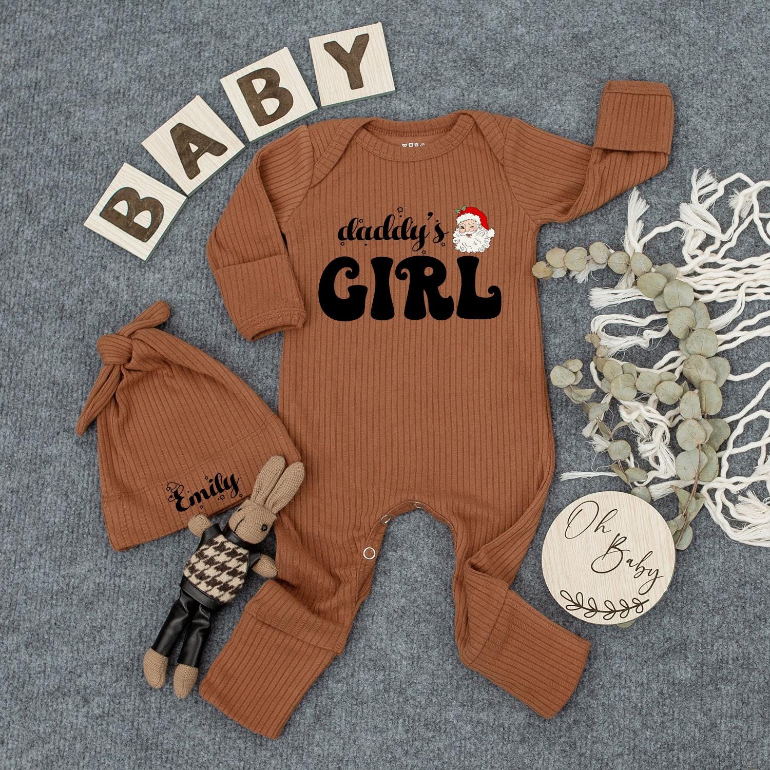 Daddy's Girl Christmas Baby Bodysuit & Hat Set with Santa Claus Design Newborn Coming Home Outfit First Holiday Shower Gift