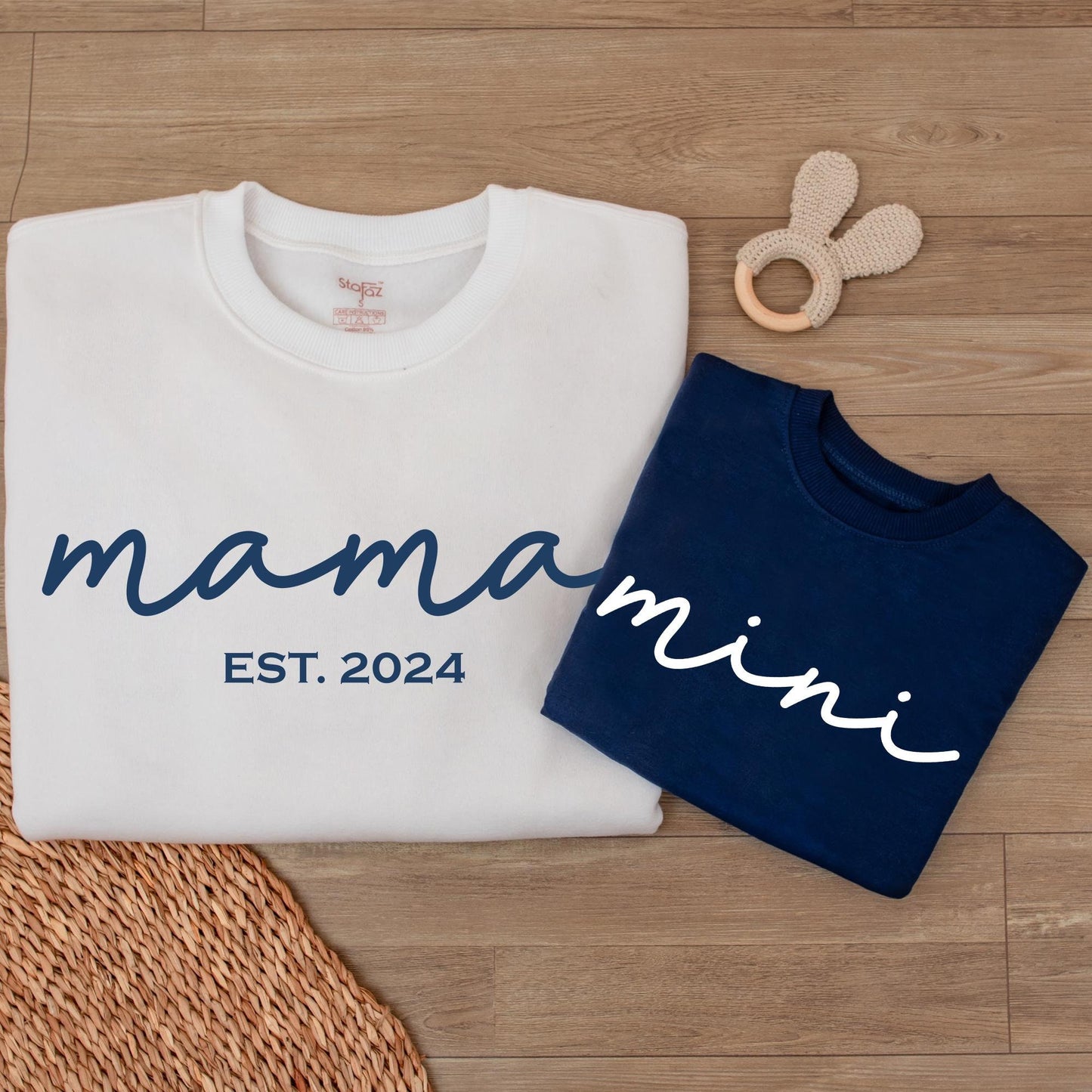 Matching Mommy & Me Christmas Sweaters – Personalized Family Outfits  