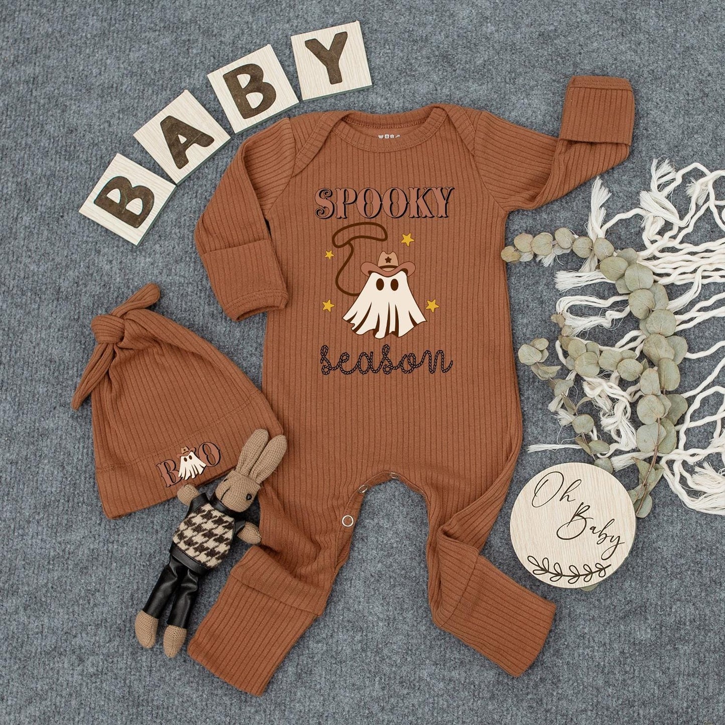 Spooky Season Baby Outfit Cowboy Ghost Bodysuit & Hat Set, Cute Halloween Infant Clothes, Boho Western Newborn Romper, New Mom Gift, Brown & Yellow Stars (139)