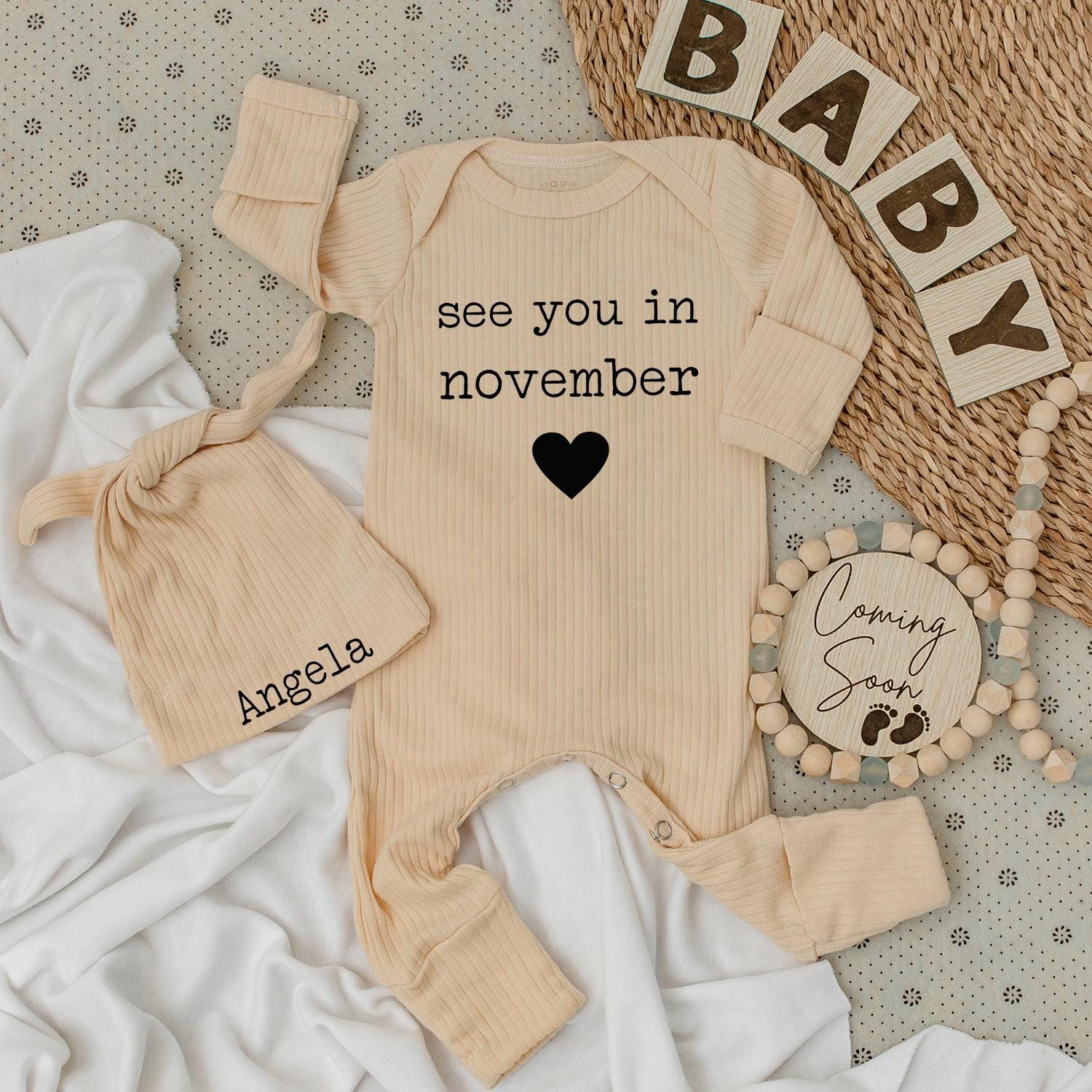 See You in November Baby Bodysuit & Hat Set Personalized Baby Sleepsuit Going Home Outfit Baby Shower Gift Jumpsuit Romper Black Heart Minimalist Modern