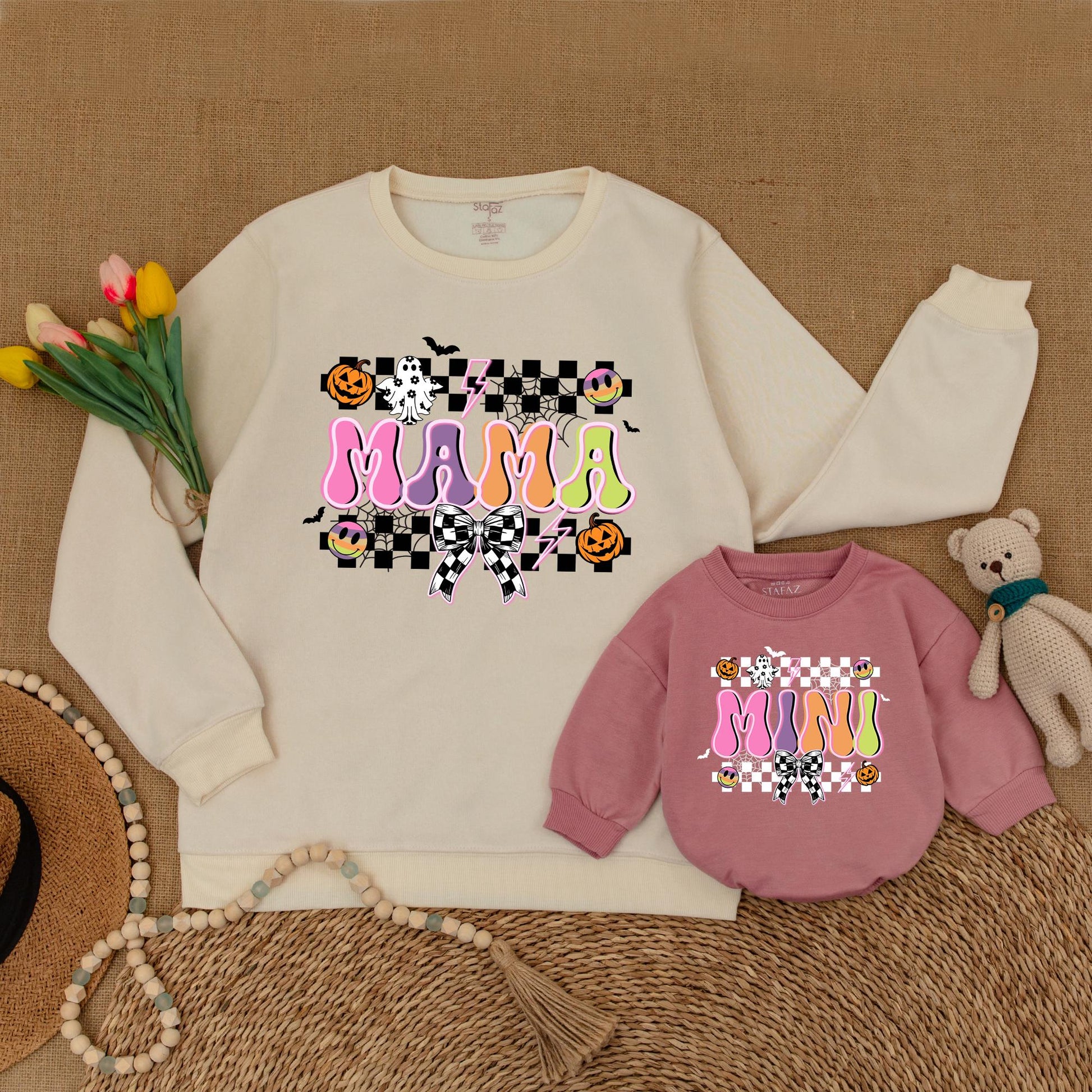 Retro Mama & Mini Halloween Sweaters: Trendy Matching Spooky Outfits