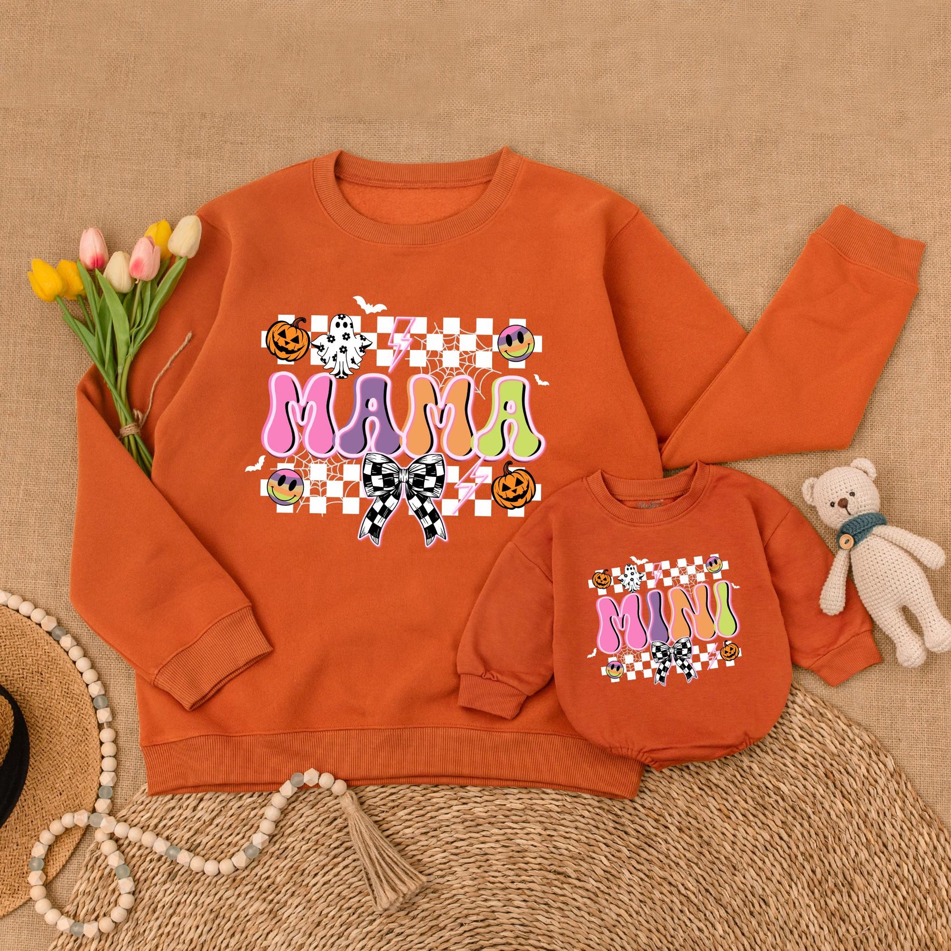 Retro Mama & Mini Halloween Sweaters: Trendy Matching Spooky Outfits