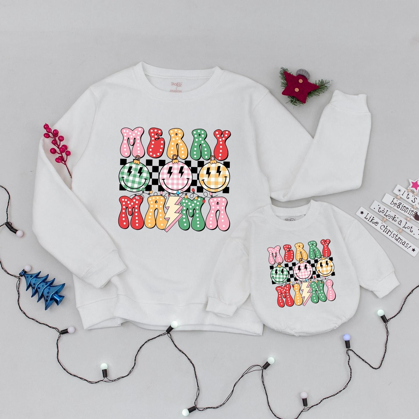 Retro Merry Mama & Mini Outfits: Chic Christmas Matching Sweaters