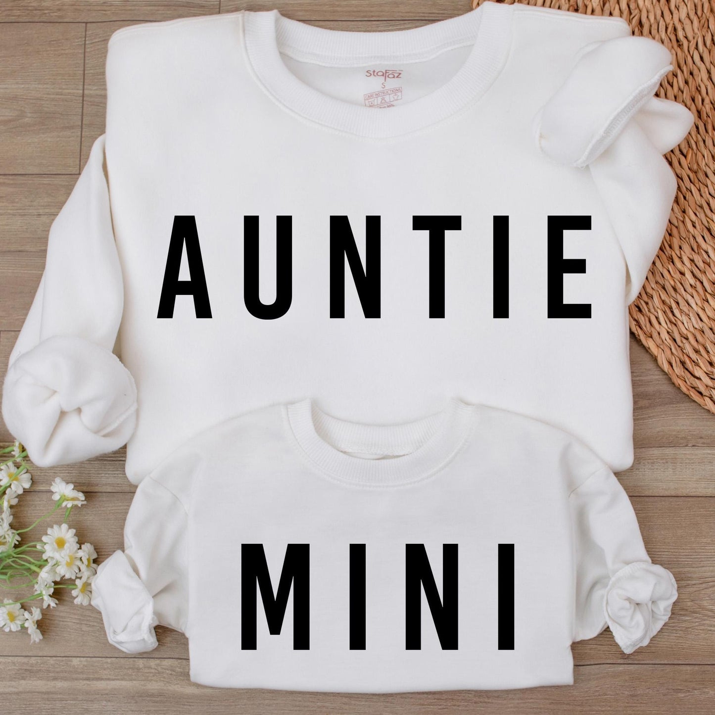 Auntie and Me Retro Sweatshirts: Perfect Gift for Aunts and Minis