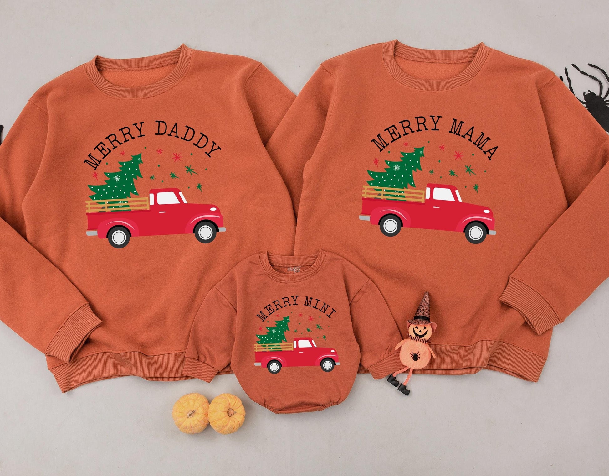 Festive Family Sweatshirts: Mama & Mini Christmas Farm Outfit  