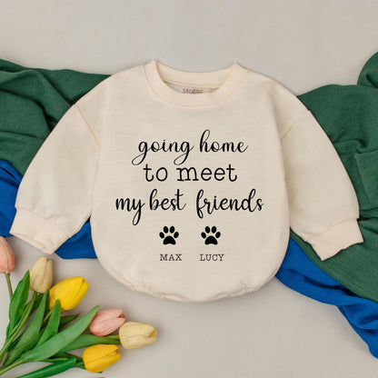 Personalized Going Home to Meet My Best Friends Baby Romper, Sweet Paw Print Design with Dog Names Max Lucy, Newborn Gift for Expecting Parents Dog Lovers