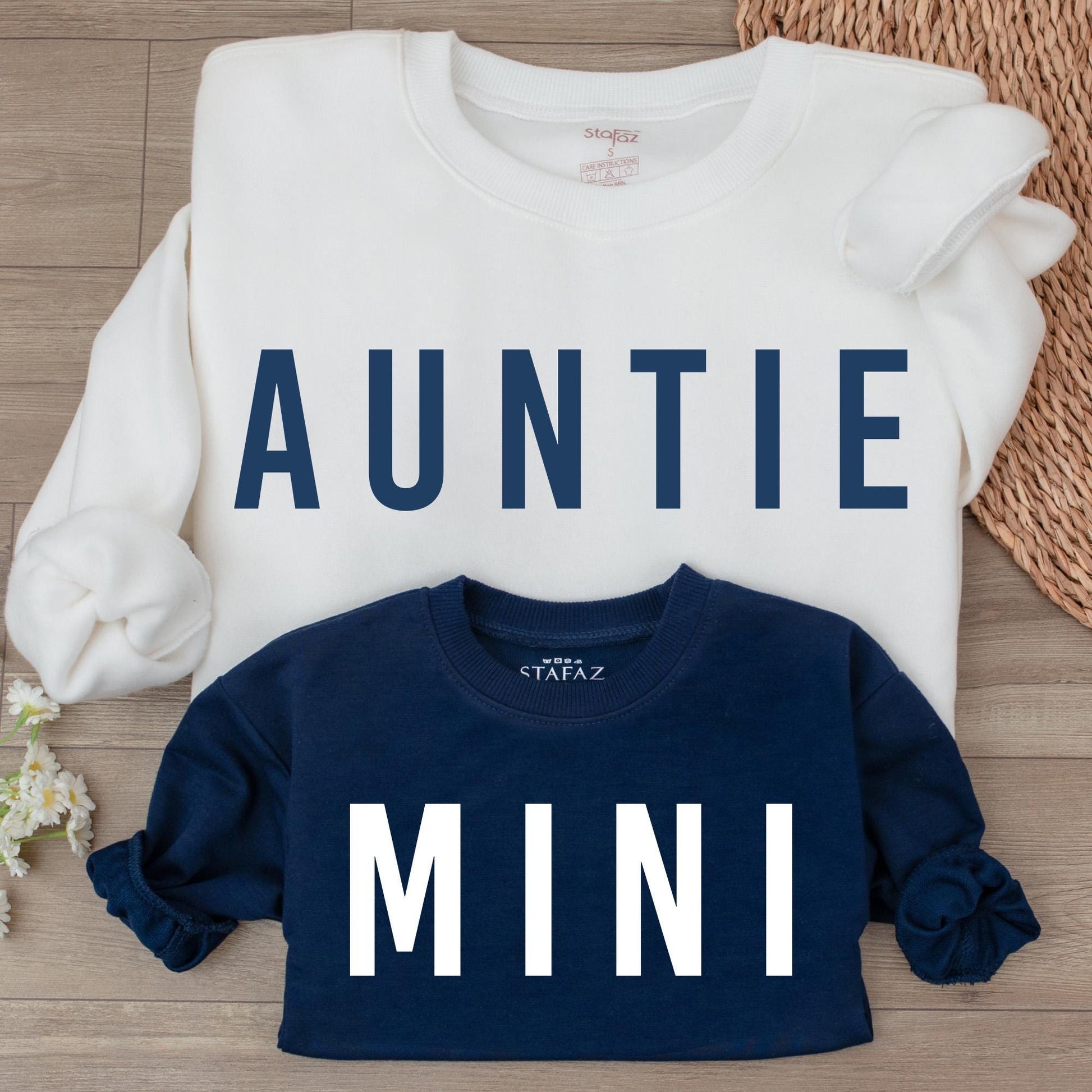 Auntie and Me Retro Sweatshirts: Perfect Gift for Aunts and Minis