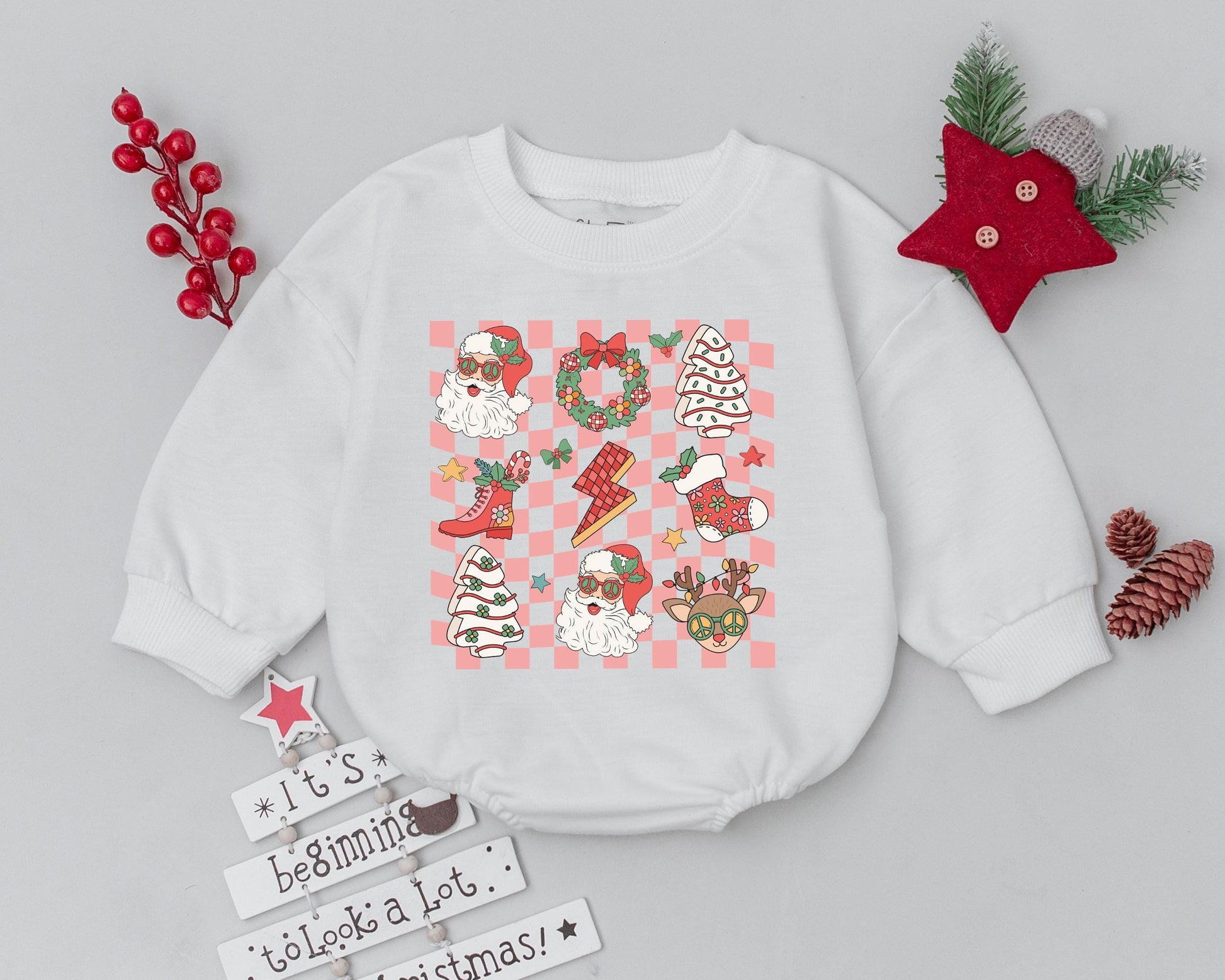 Vintage Pink Christmas Bubble Romper Baby Outfit Santa Reindeer Retro Whimsical Newborn Bodysuit Xmas Infant Clothes Soft Cotton Baby Shower Gift Nostalgic Holiday Apparel